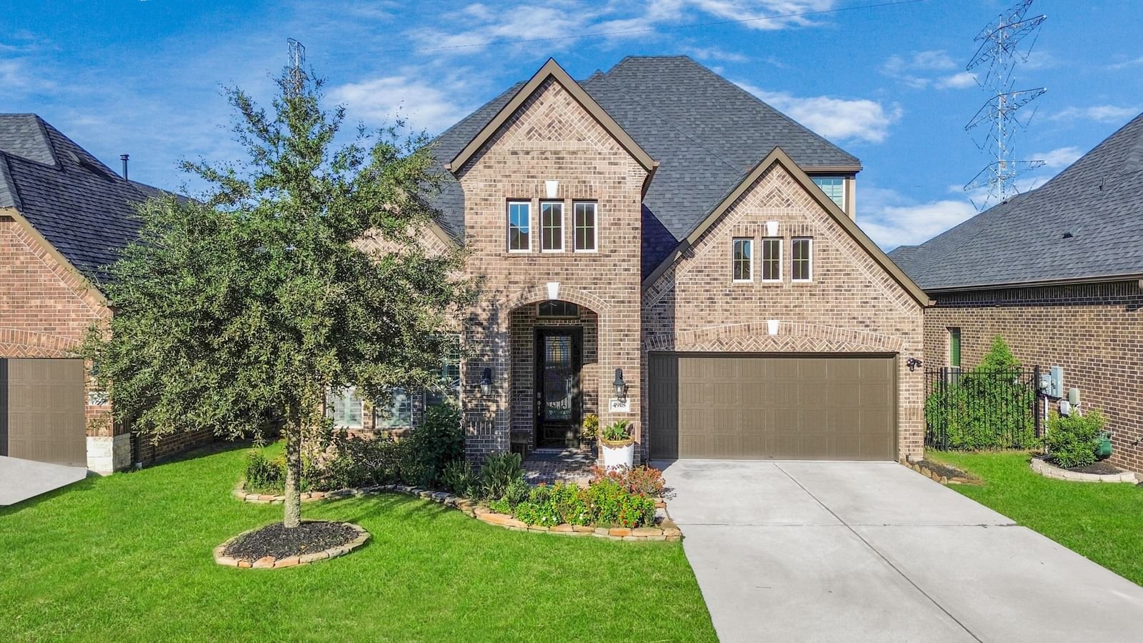 Real estate property located at 4918 Thunder Creek, Fort Bend, The Villas At Riverstone, Sugar Land, TX, US