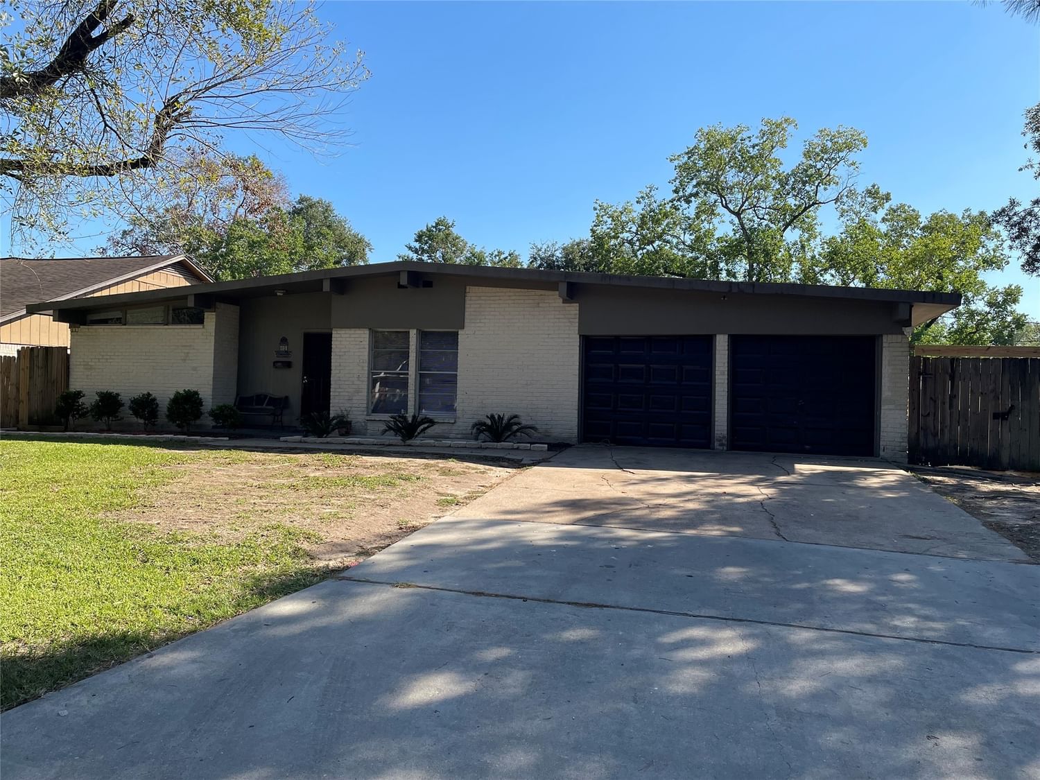 Real estate property located at 13910 Bretagne, Harris, Houston, TX, US