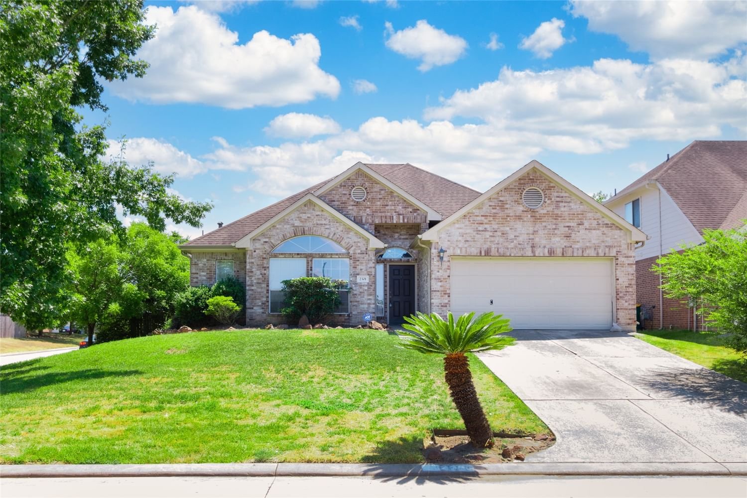 Real estate property located at 2301 Tarrytown Crossing, Montgomery, Teas Lakes 04, Conroe, TX, US