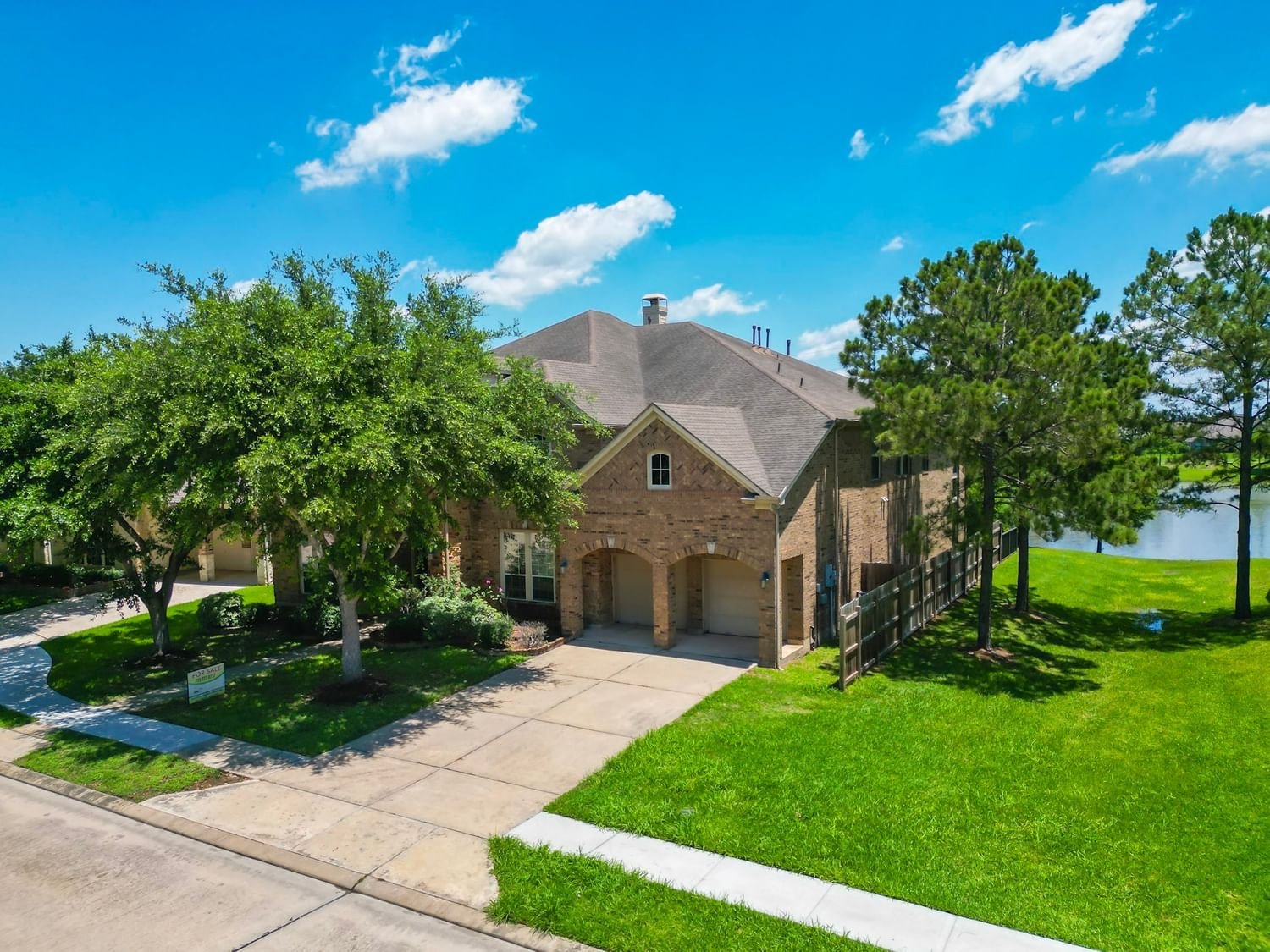 Real estate property located at 2703 Raven Ridge, Fort Bend, Shadow Creek Ranch Sf-53, Pearland, TX, US