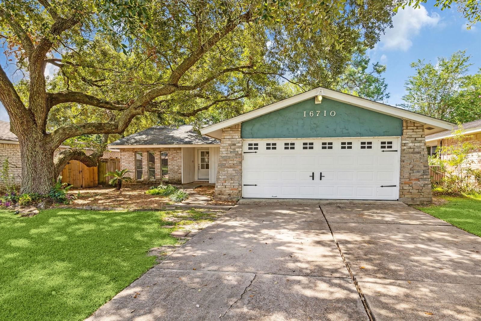 Real estate property located at 16710 Tibet, Harris, Forest Bend Sec 06, Friendswood, TX, US