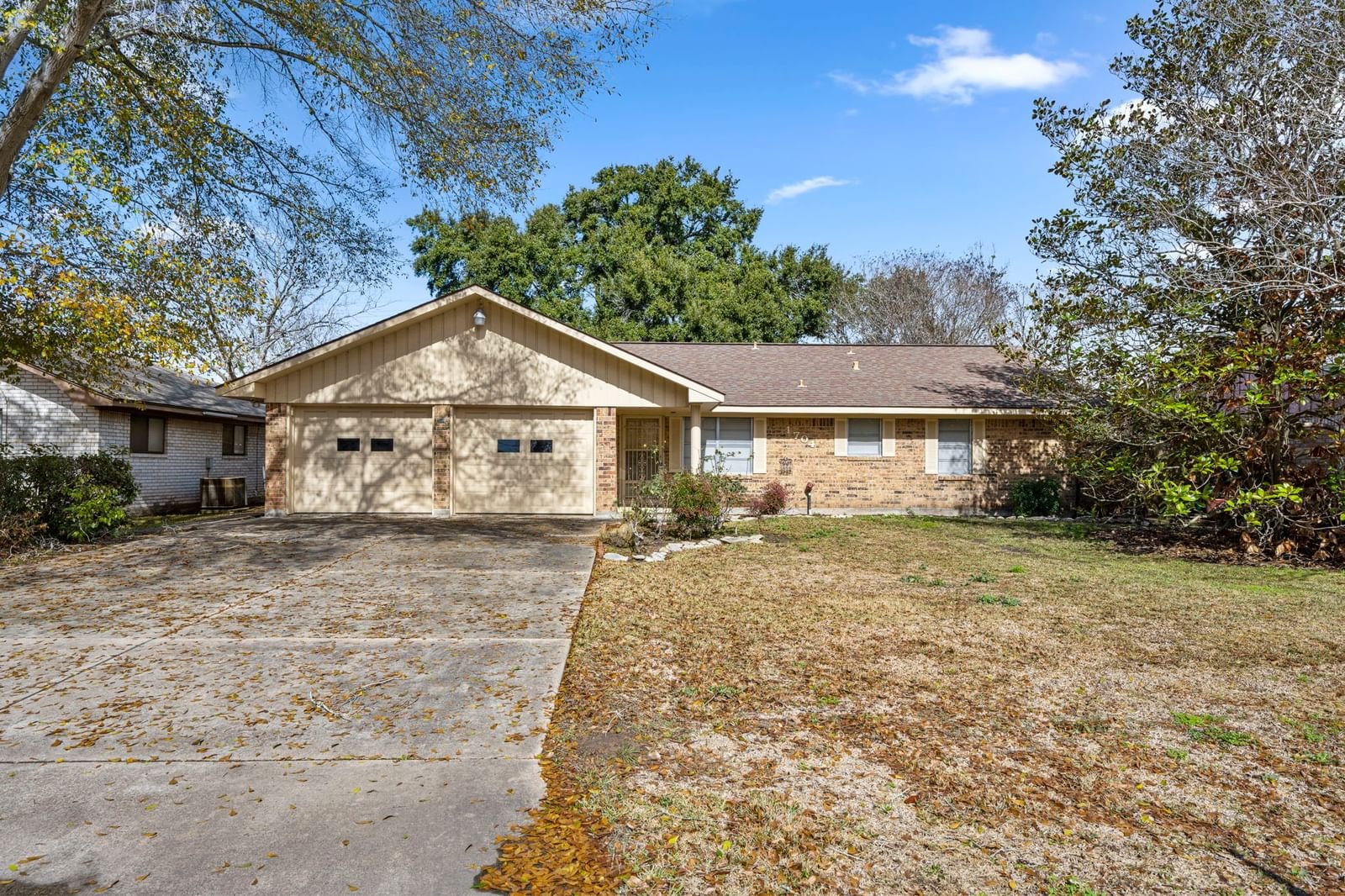Real estate property located at 1704 Cypress, Fort Bend, Long Woods, Richmond, TX, US