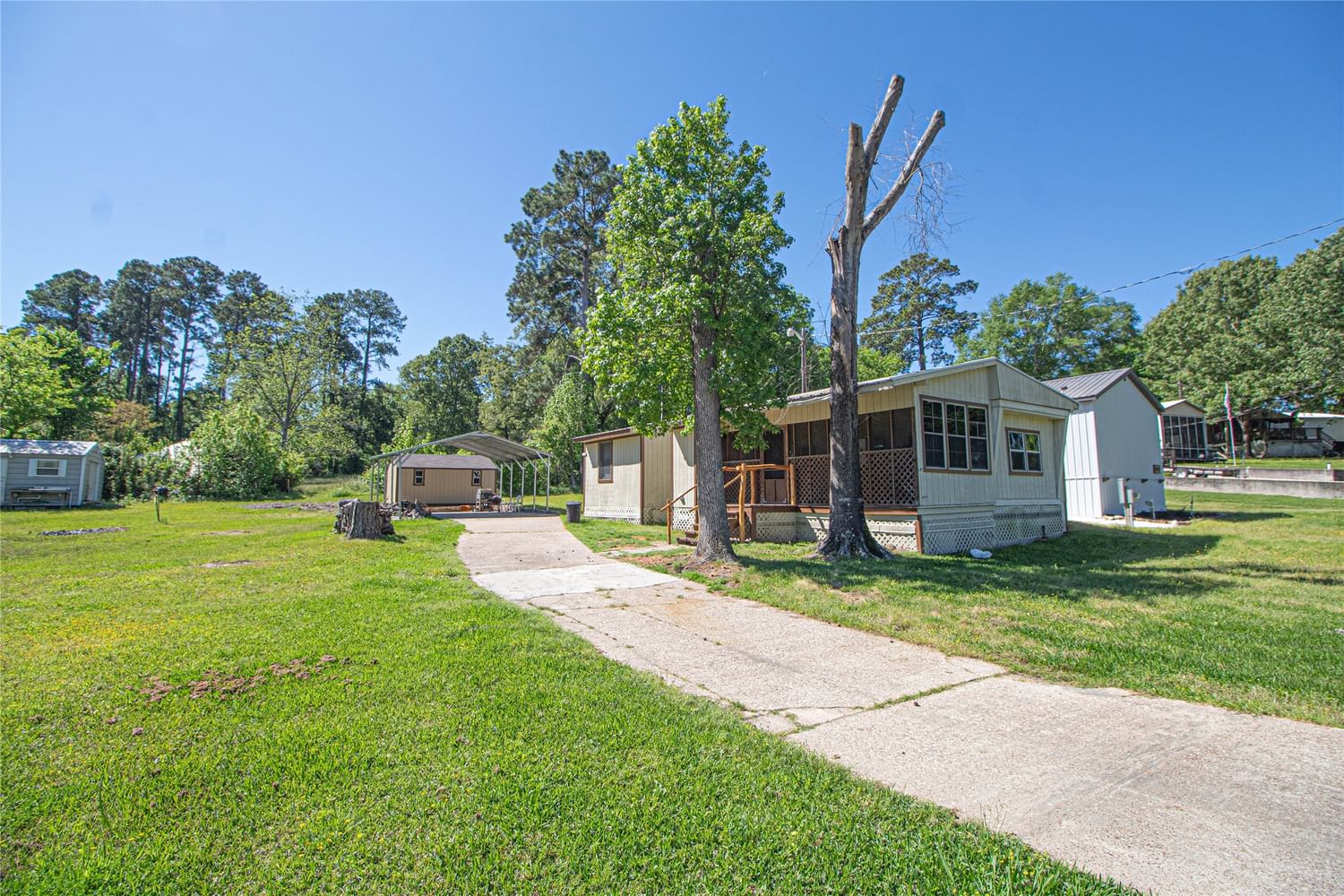 Real estate property located at 499 Tallow, Polk, Pine Harbor Sec 2, Onalaska, TX, US