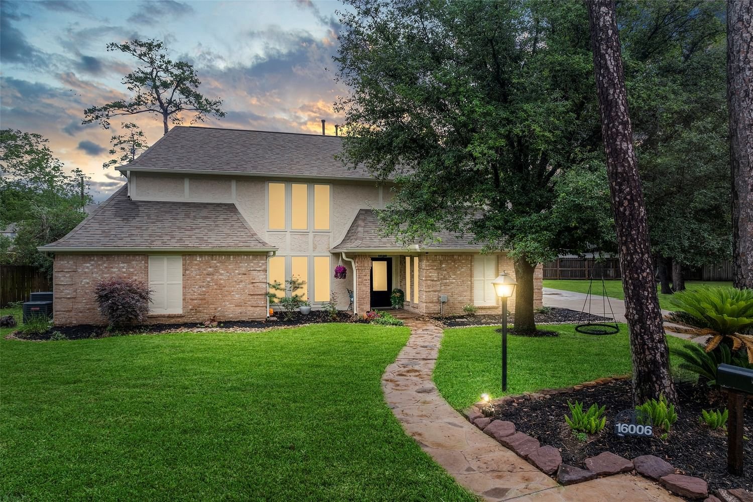 Real estate property located at 16006 Campden, Harris, Wimbledon Estates & Racq Cl Se, Spring, TX, US
