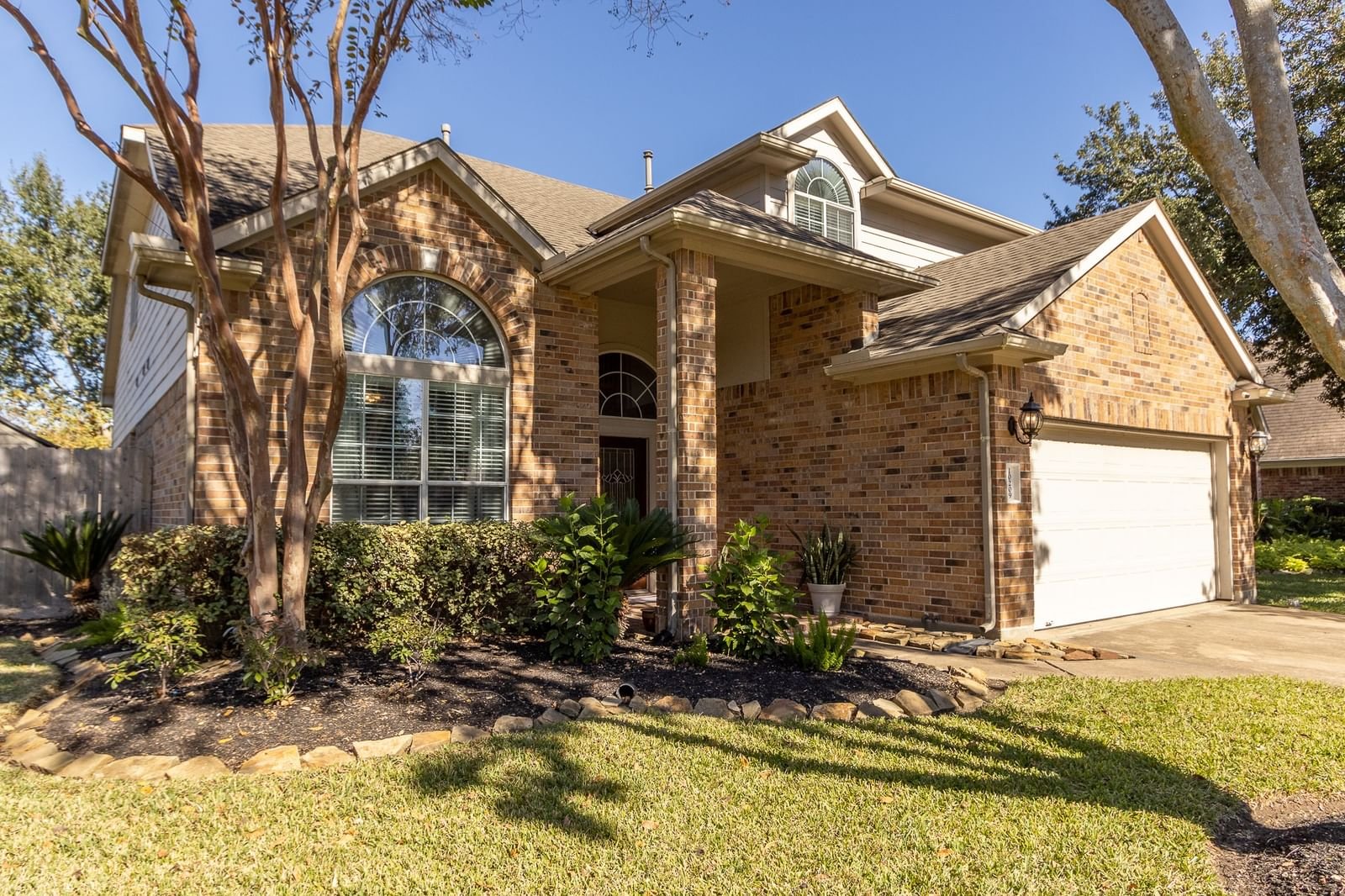 Real estate property located at 10209 Forest Spring, Brazoria, Autumn Lake Sec 1-2-3, Pearland, TX, US