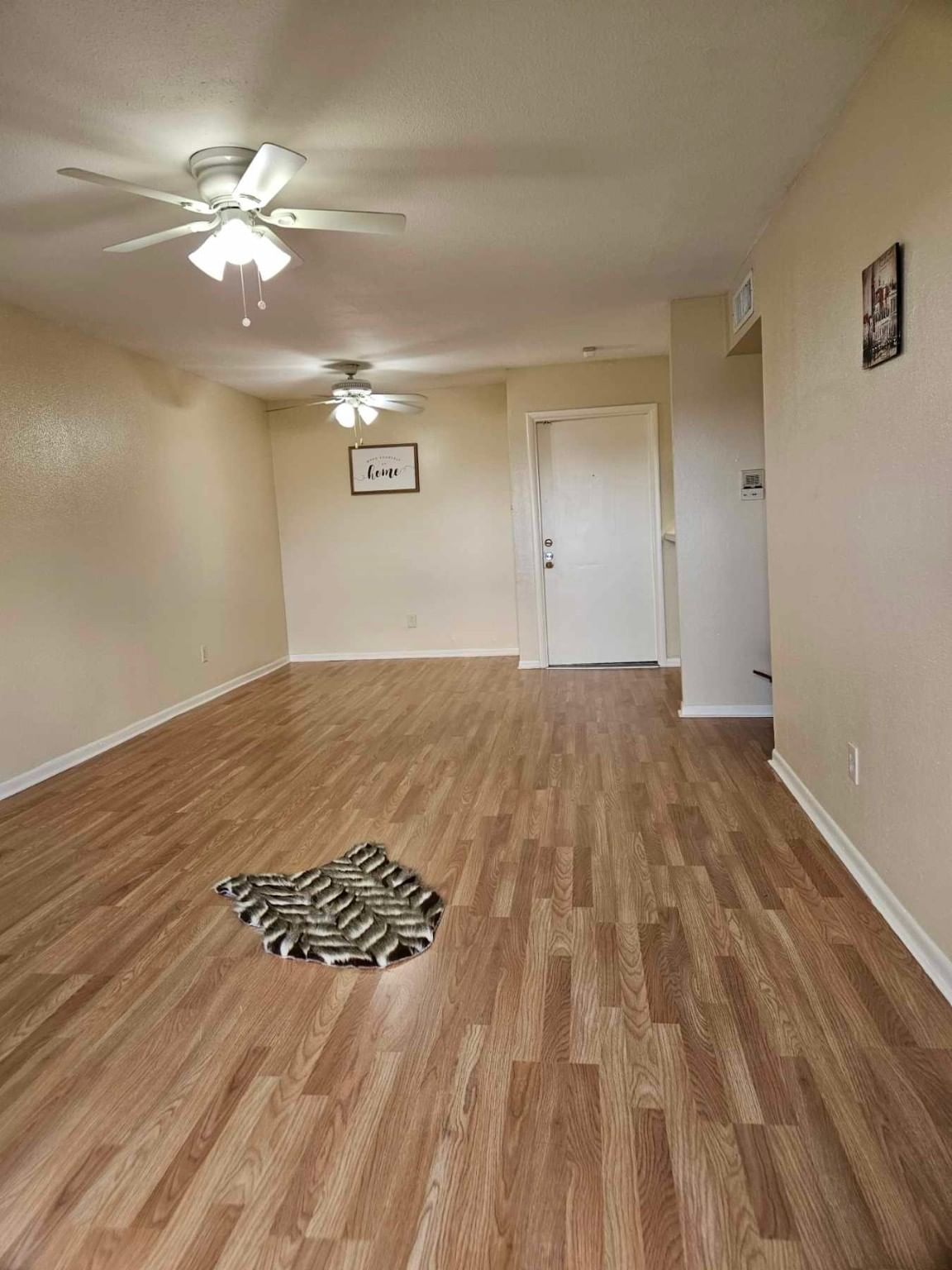 Real estate property located at 8433 Hearth #38, Harris, Hearthwood Condo Sec 01, Houston, TX, US