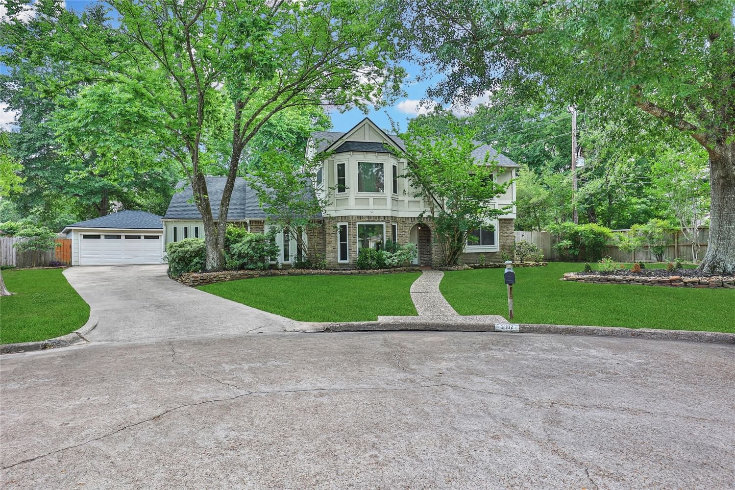 Real estate property located at 2302 Middle Creek, Harris, Bear Branch Village Sec 03, Houston, TX, US