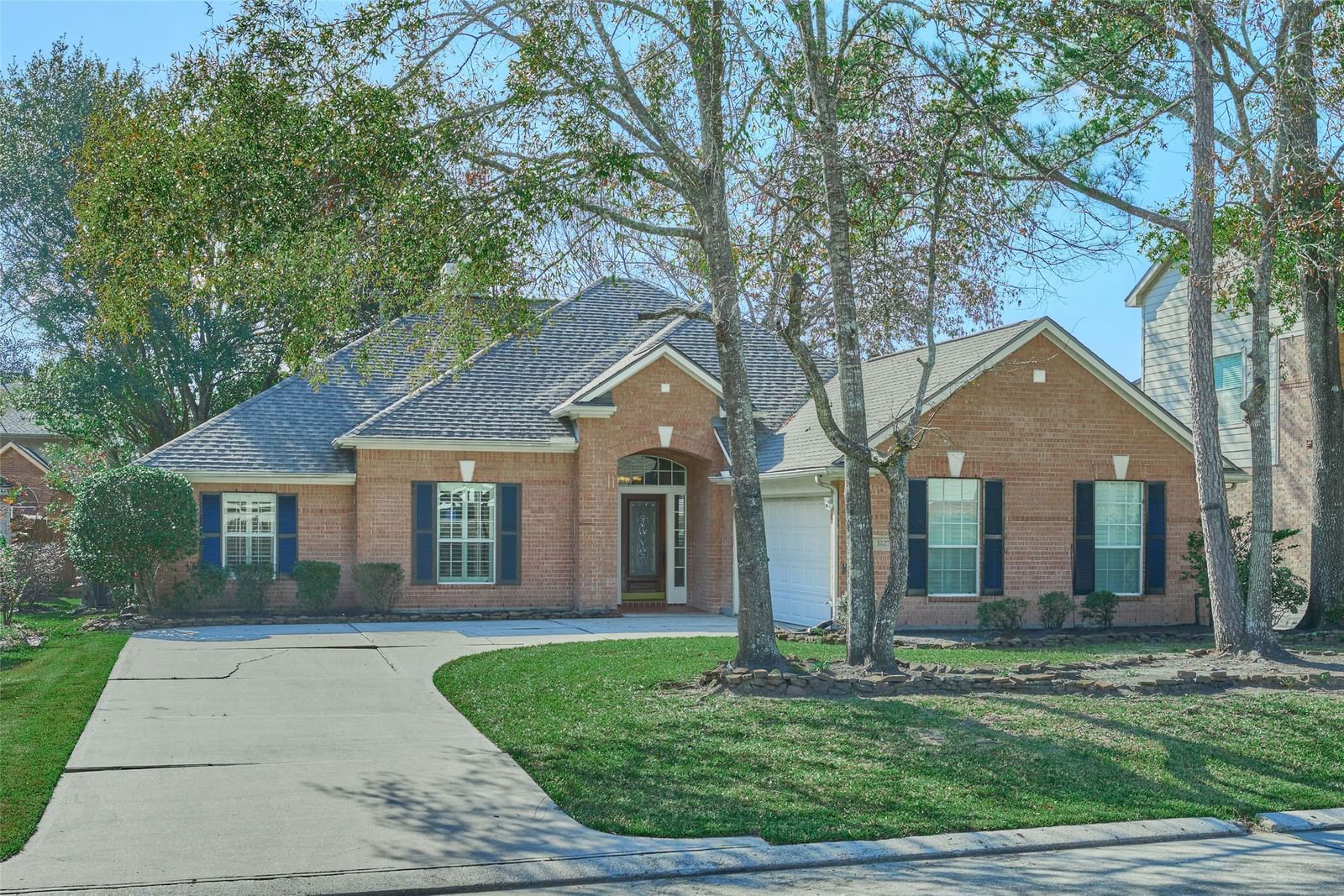 Real estate property located at 3227 Willow Wood Trail, Harris, Mills Creek Village, Kingwood, TX, US