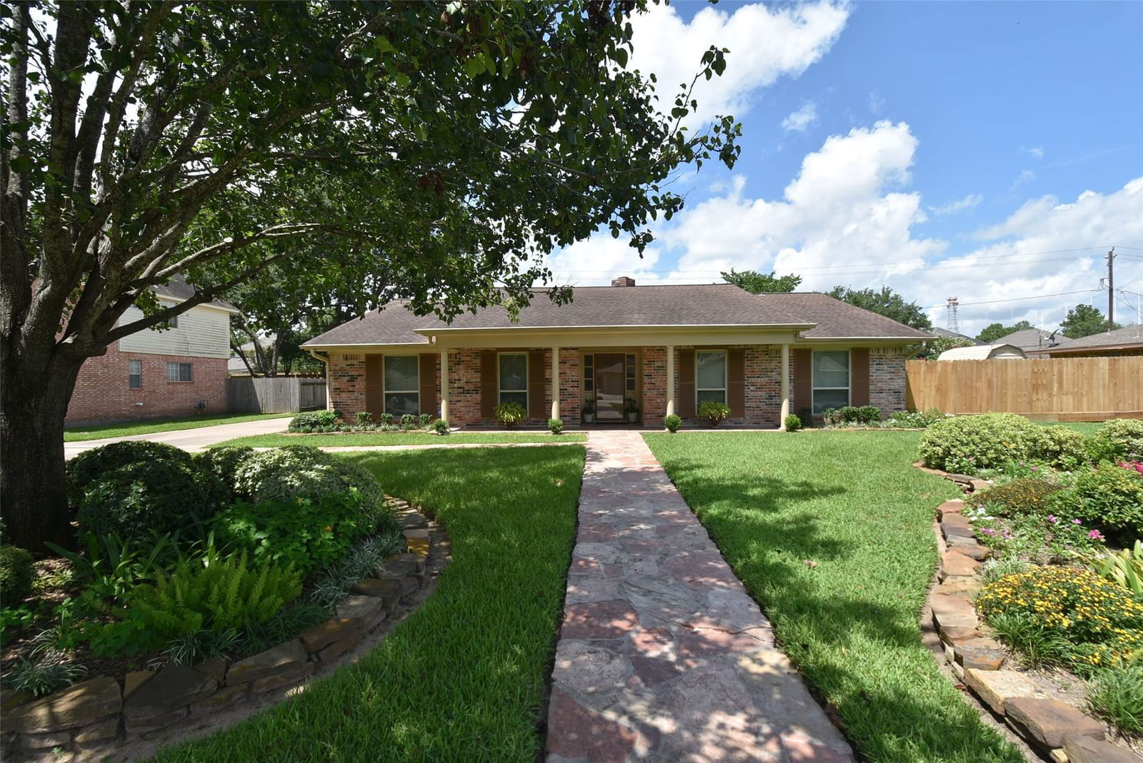 Real estate property located at 19323 Lockridge, Harris, North Hill Estates, Spring, TX, US