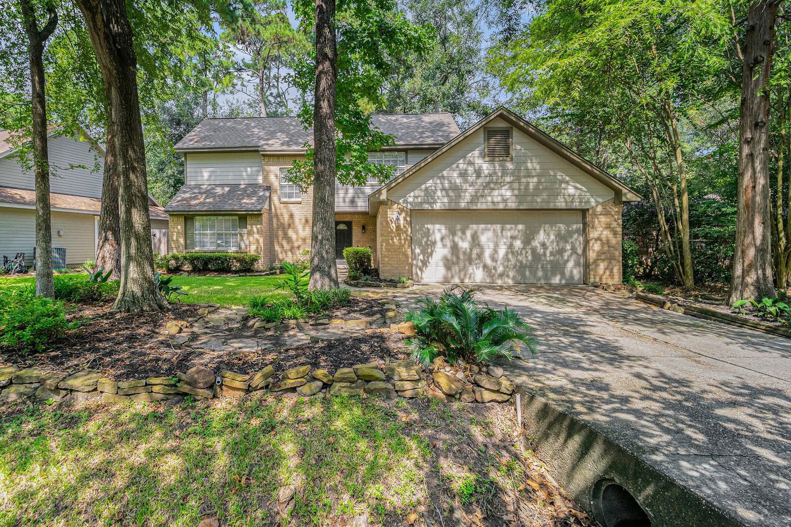 Real estate property located at 8 Hickory Oak, Montgomery, Woodlands Village Panther, The Woodlands, TX, US