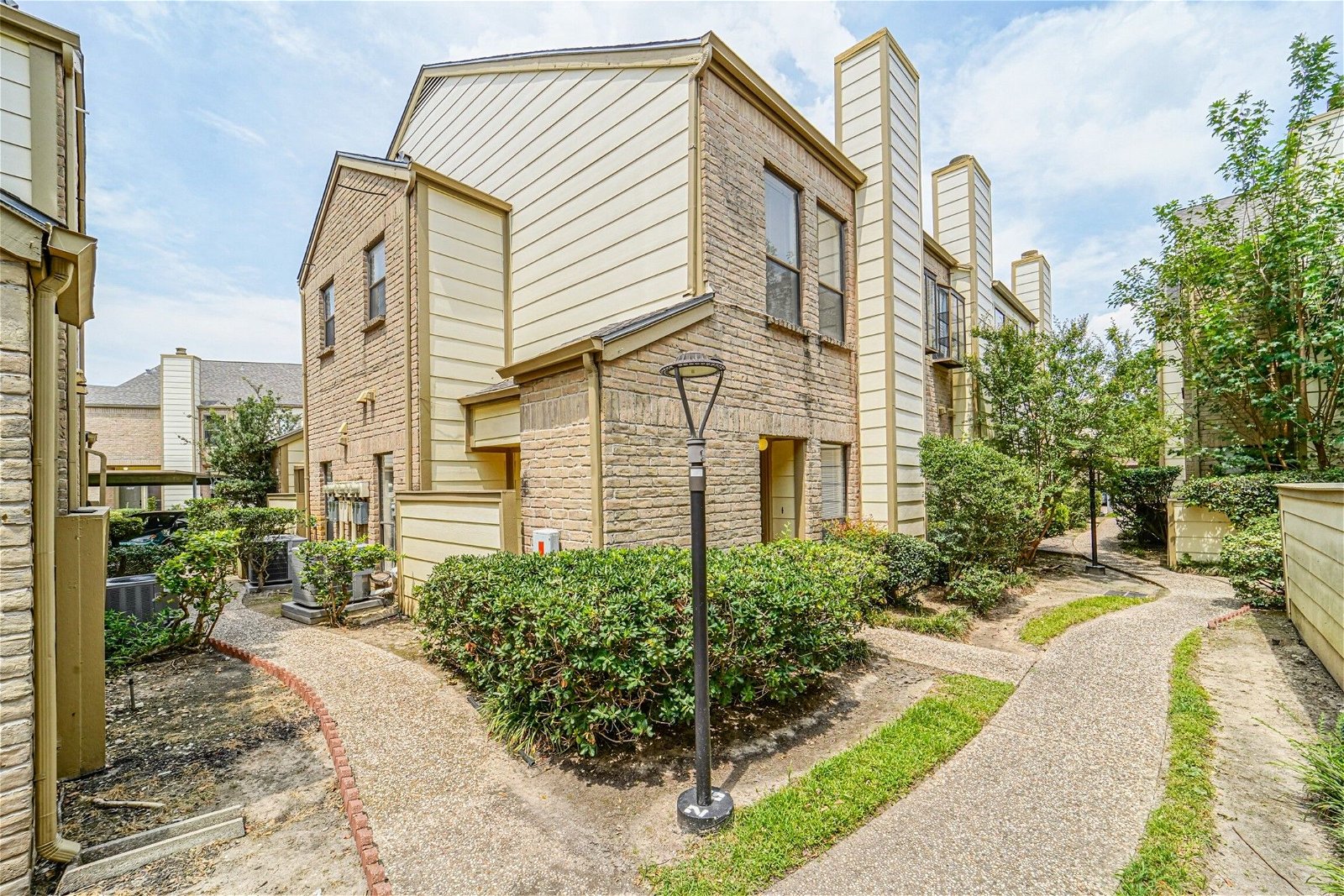 Real estate property located at 8299 Cambridge #1101, Harris, Houston, TX, US