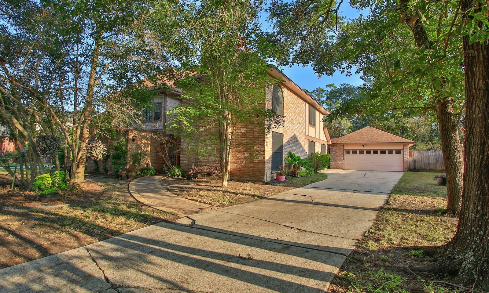 Real estate property located at 218 Pine Manor, Montgomery, Oak Ridge North 10, Conroe, TX, US