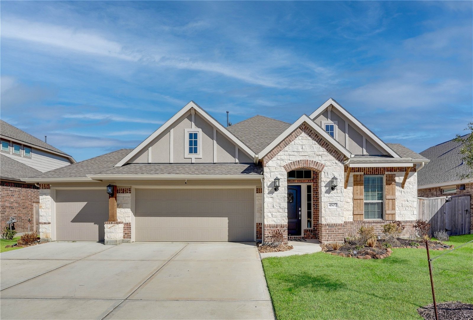 Real estate property located at 4607 Lake Mill, Harris, Baytown, TX, US
