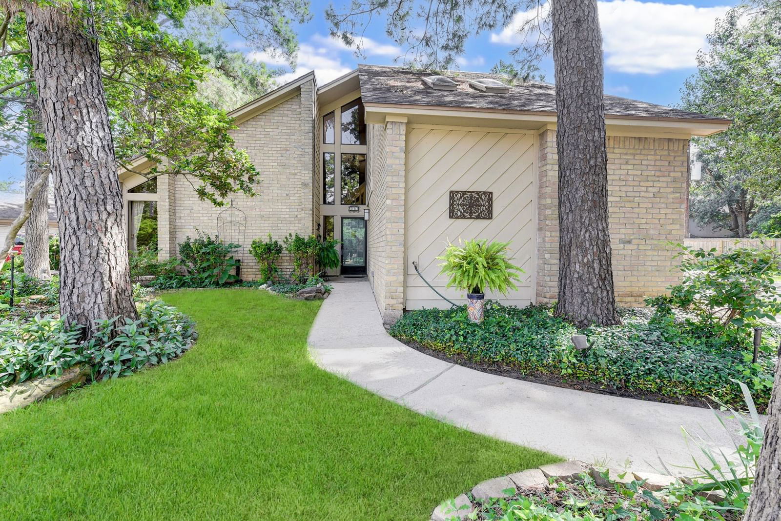 Real estate property located at 502 Kerri Leigh, Harris, Devonshire Woods, Spring, TX, US