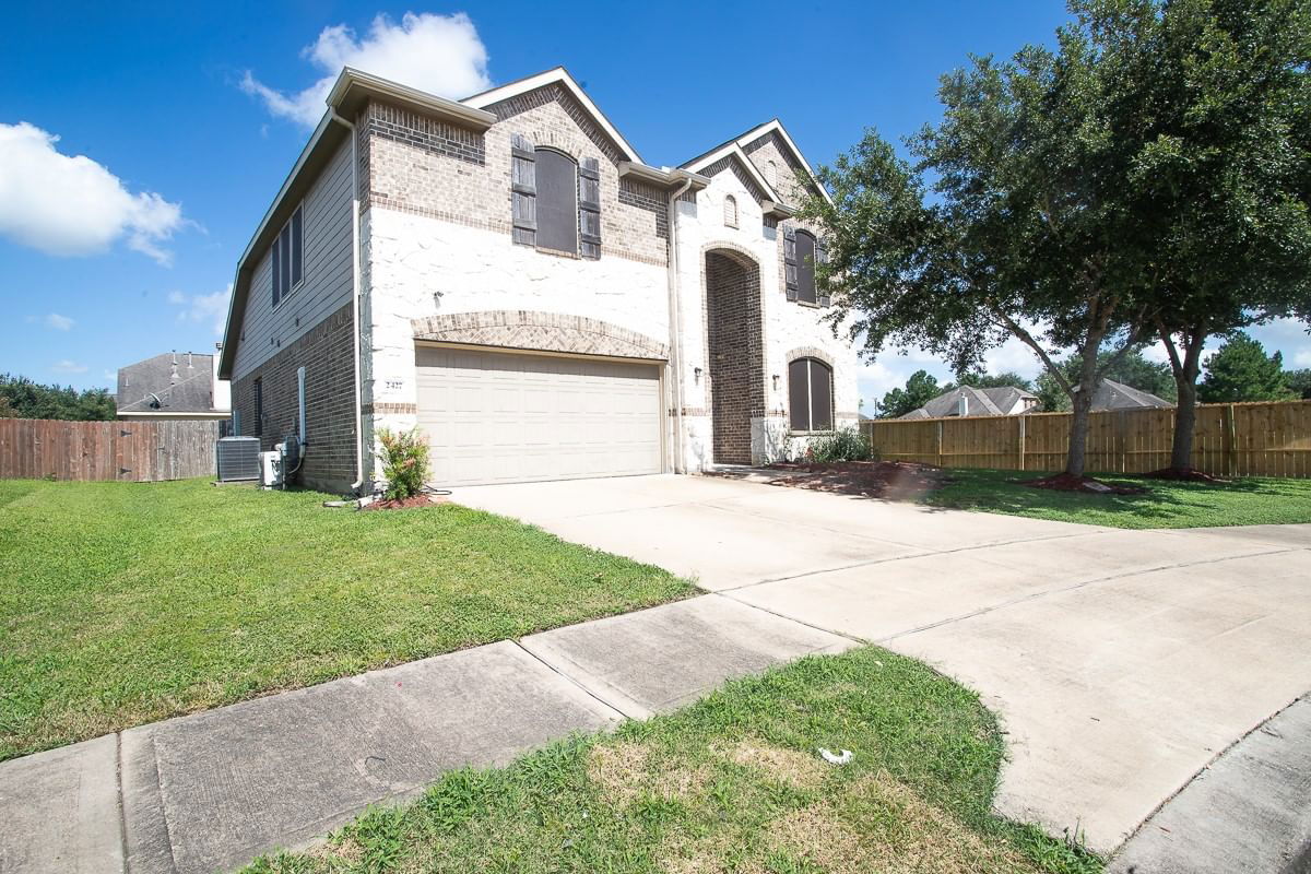 Real estate property located at 2427 Yellow Maple, Fort Bend, Winfield Lakes Sec 18, Fresno, TX, US