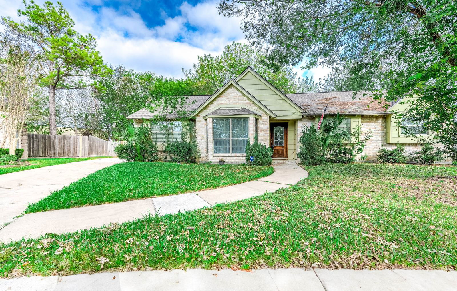 Real estate property located at 1703 Westmere, Harris, Ashford Village Sec 02, Houston, TX, US