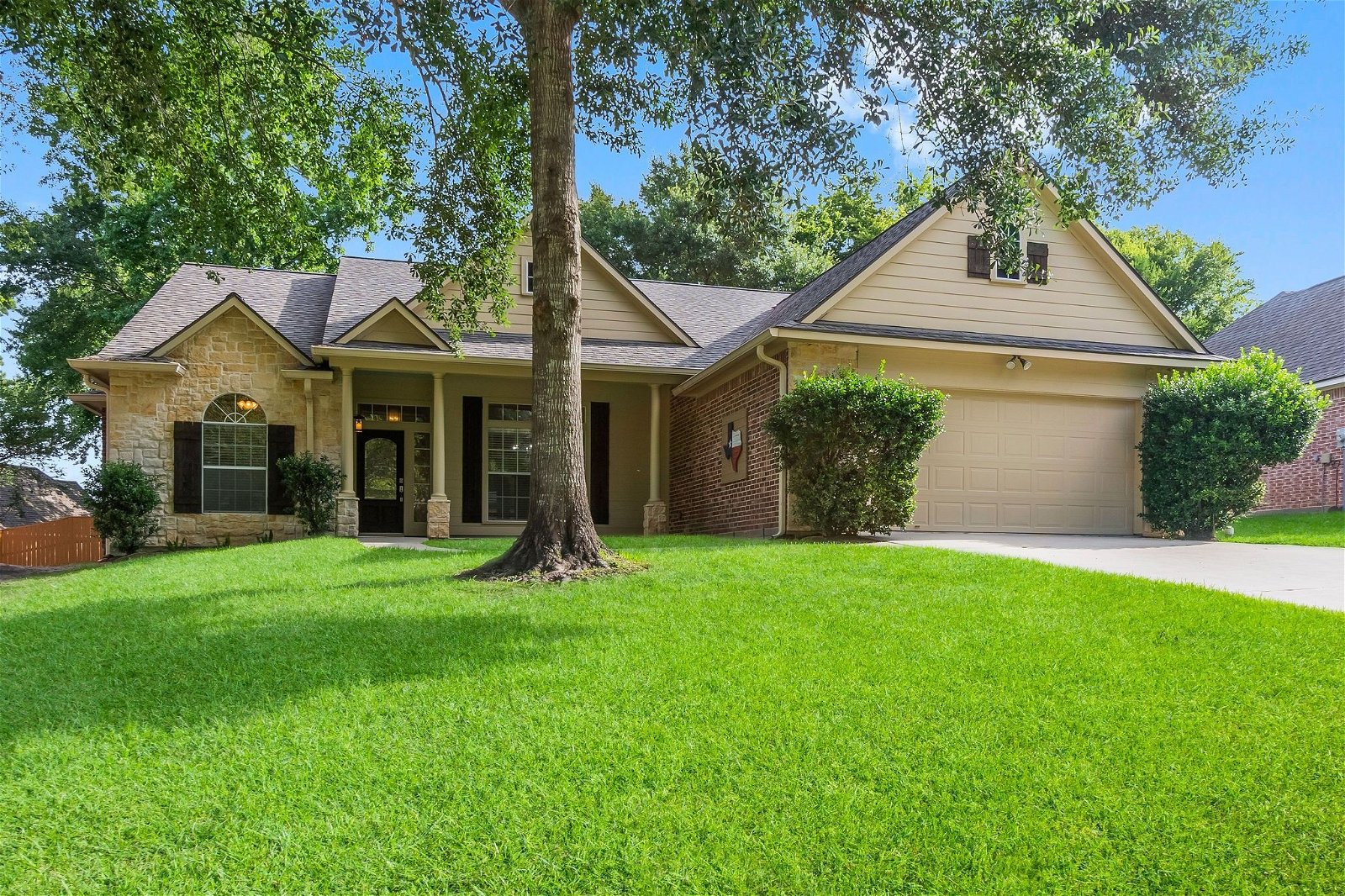 Real estate property located at 162 Lakeside, Montgomery, Conroe, TX, US
