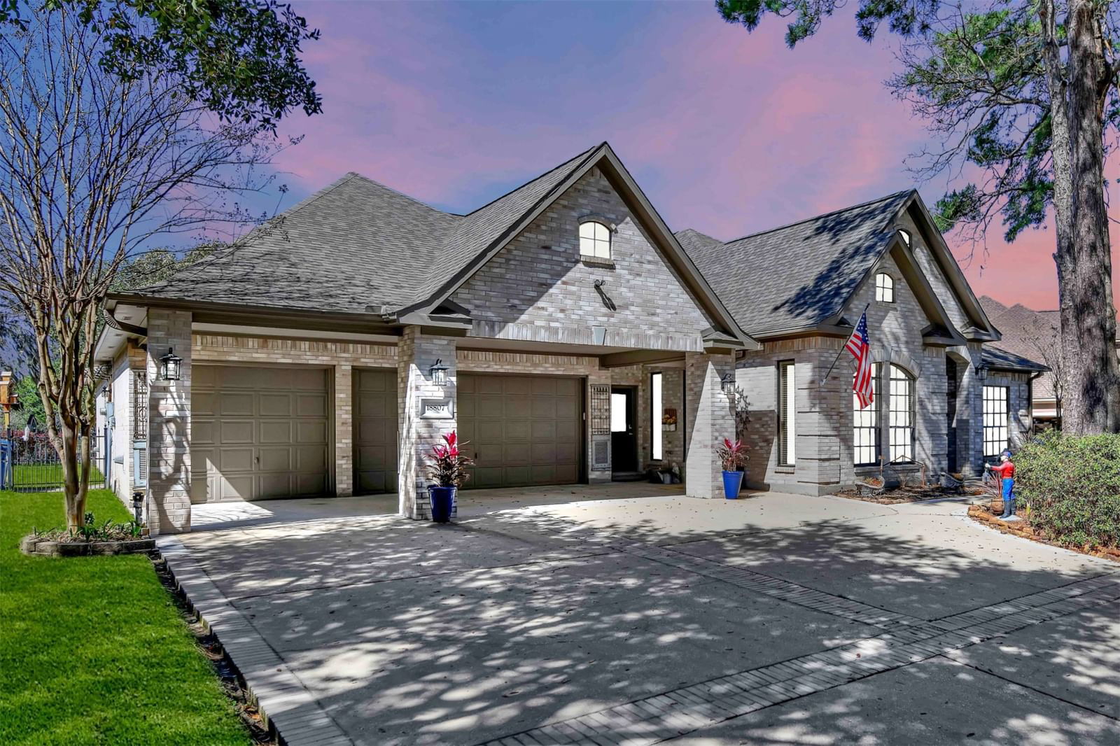 Real estate property located at 18807 Aquatic, Harris, Walden On Lake Houston Ph 05, Humble, TX, US