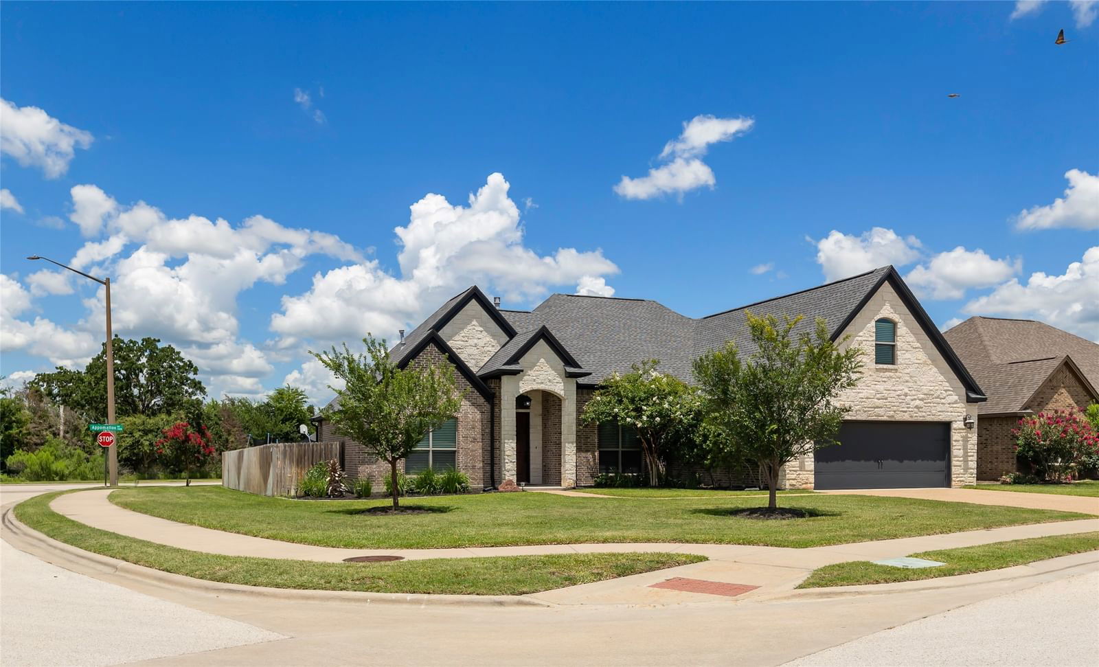 Real estate property located at 2122 Chestnut Oak, Brazos, Carters Xing Sub Ph 4, College Station, TX, US