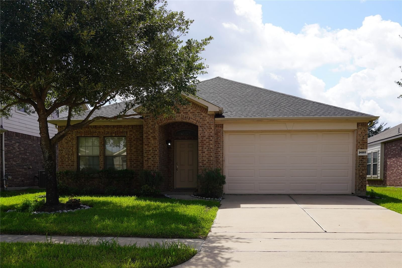 Real estate property located at 24303 Courtland Oaks, Harris, Grand Harbor, Katy, TX, US