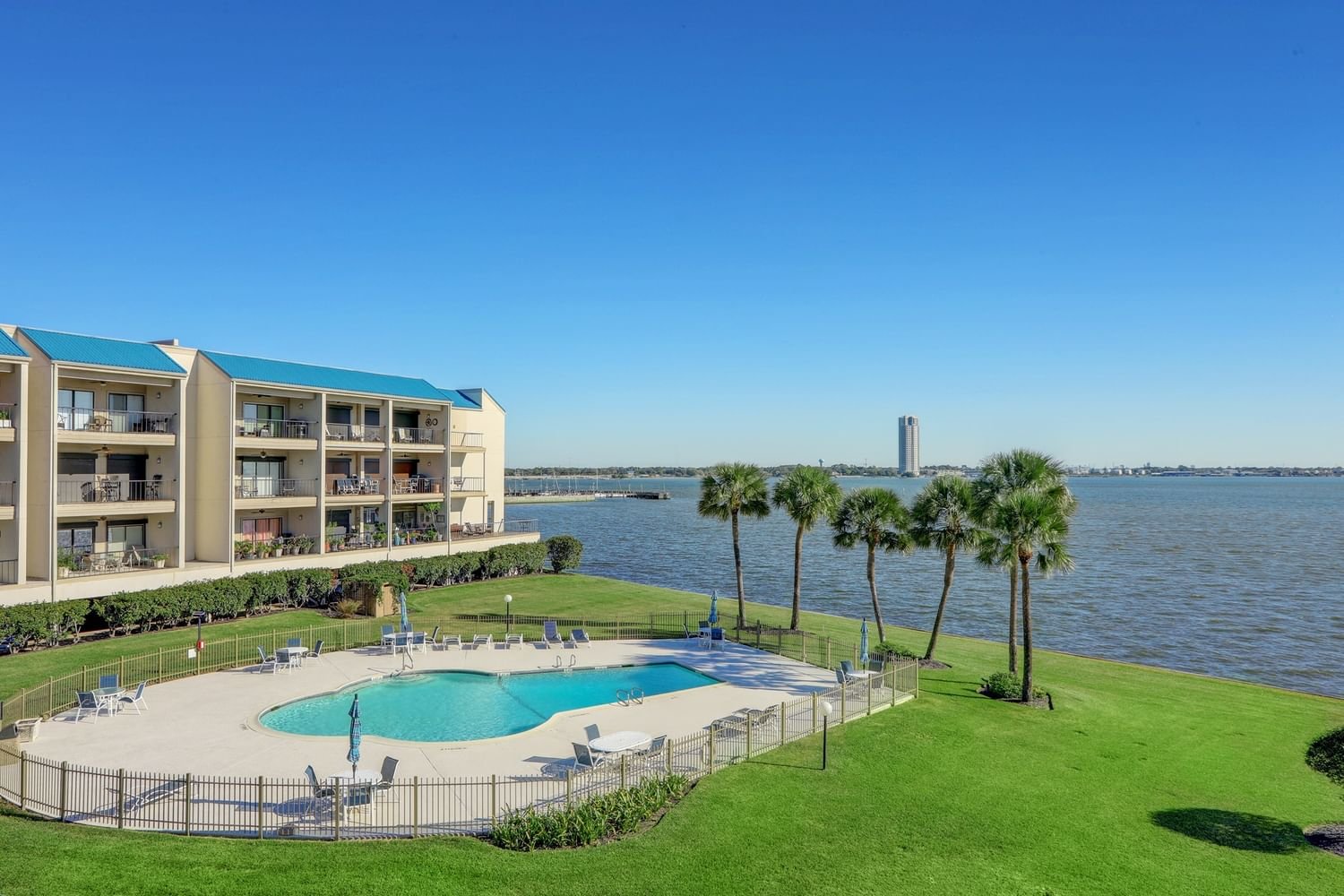 Real estate property located at 351 Lakeside #112, Harris, Bayfront Towers Condo, Houston, TX, US