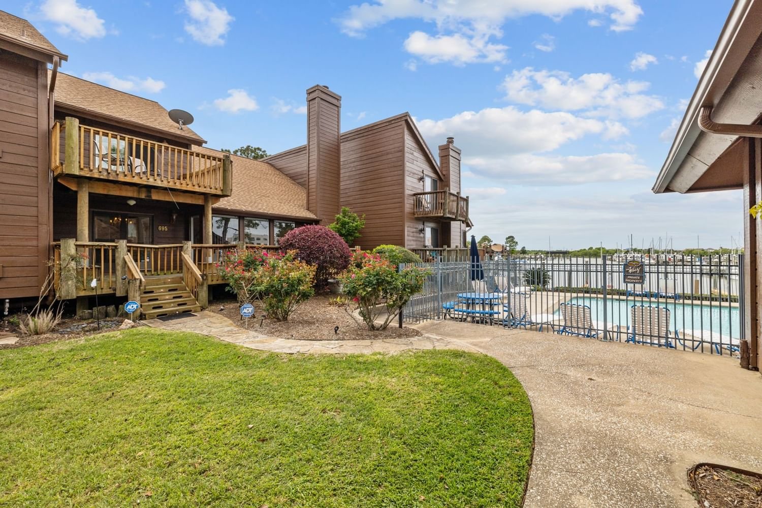 Real estate property located at 695 Davis, Galveston, Wharf At Clear Lake, League City, TX, US