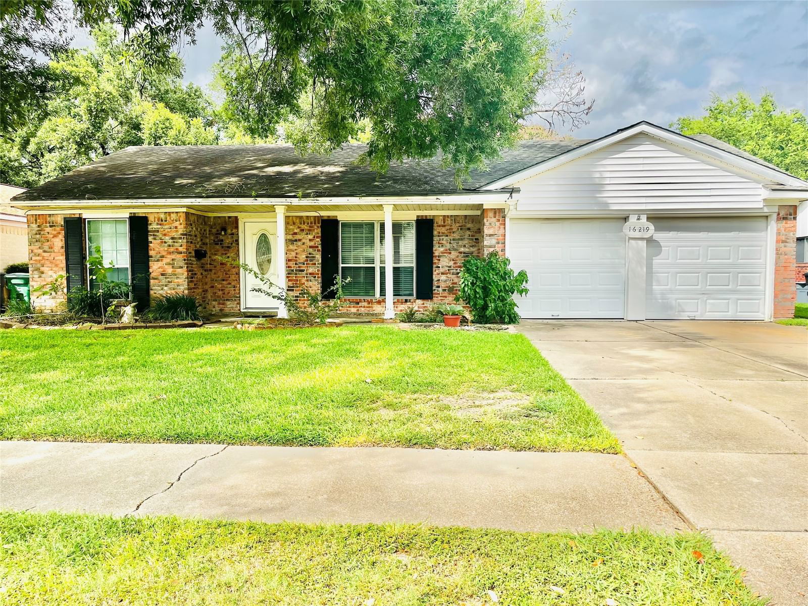 Real estate property located at 16219 Rill, Harris, Camino South Sec 03 Core D, Houston, TX, US