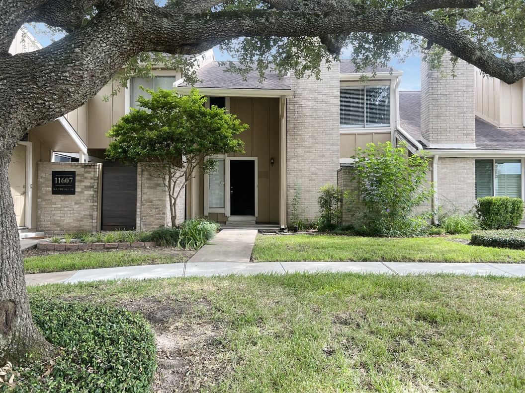 Real estate property located at 11609 Southlake #34, Harris, Village Place, Houston, TX, US