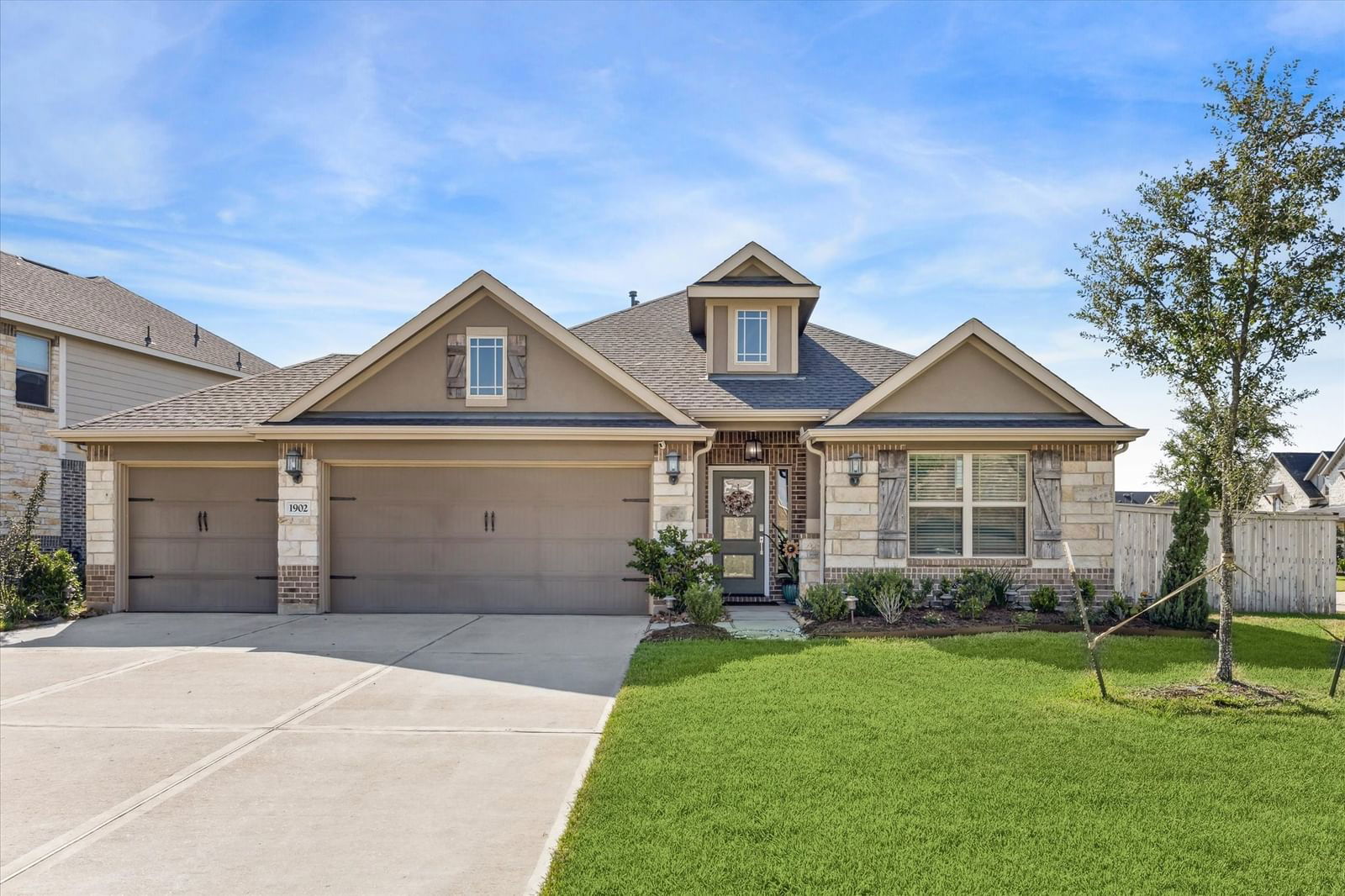 Real estate property located at 1902 Village Orchard, Fort Bend, Young Ranch, Katy, TX, US