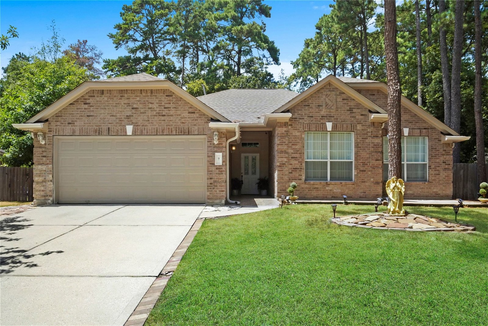 Real estate property located at 7 Misty Canyon, Montgomery, The Woodlands, TX, US