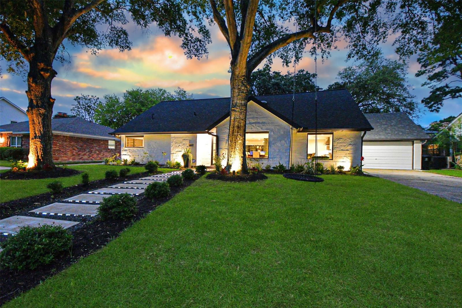 Real estate property located at 12327 Pinerock, Harris, Memorial Hollow Sec 02, Houston, TX, US