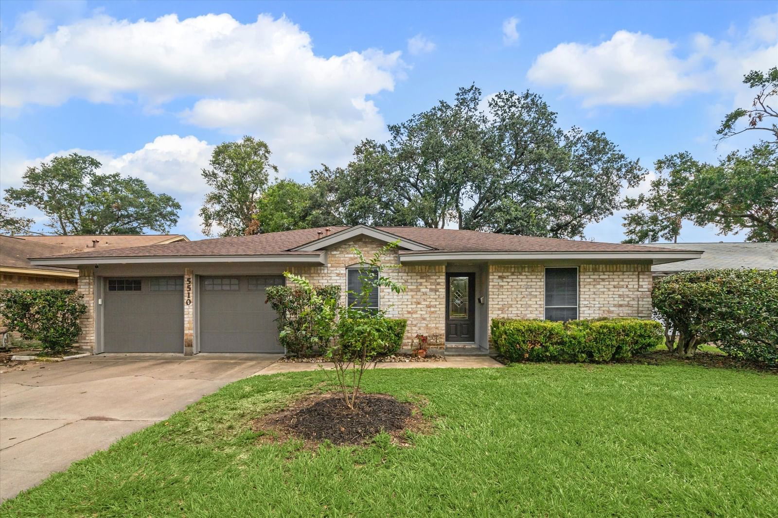 Real estate property located at 5510 Viking, Harris, Forest Pines Sec 01, Houston, TX, US