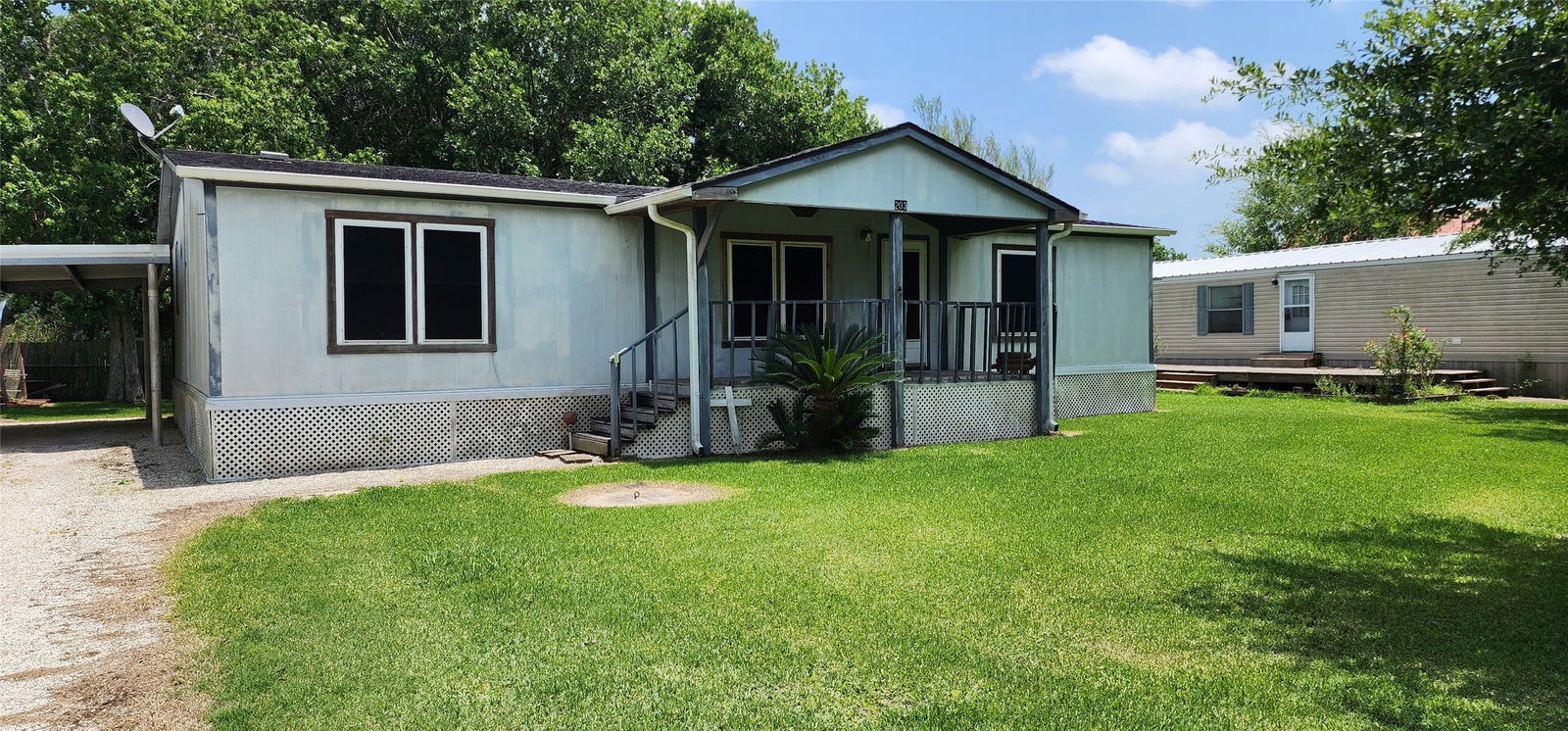 Real estate property located at 203 Mott, Chambers, Winnie, TX, US