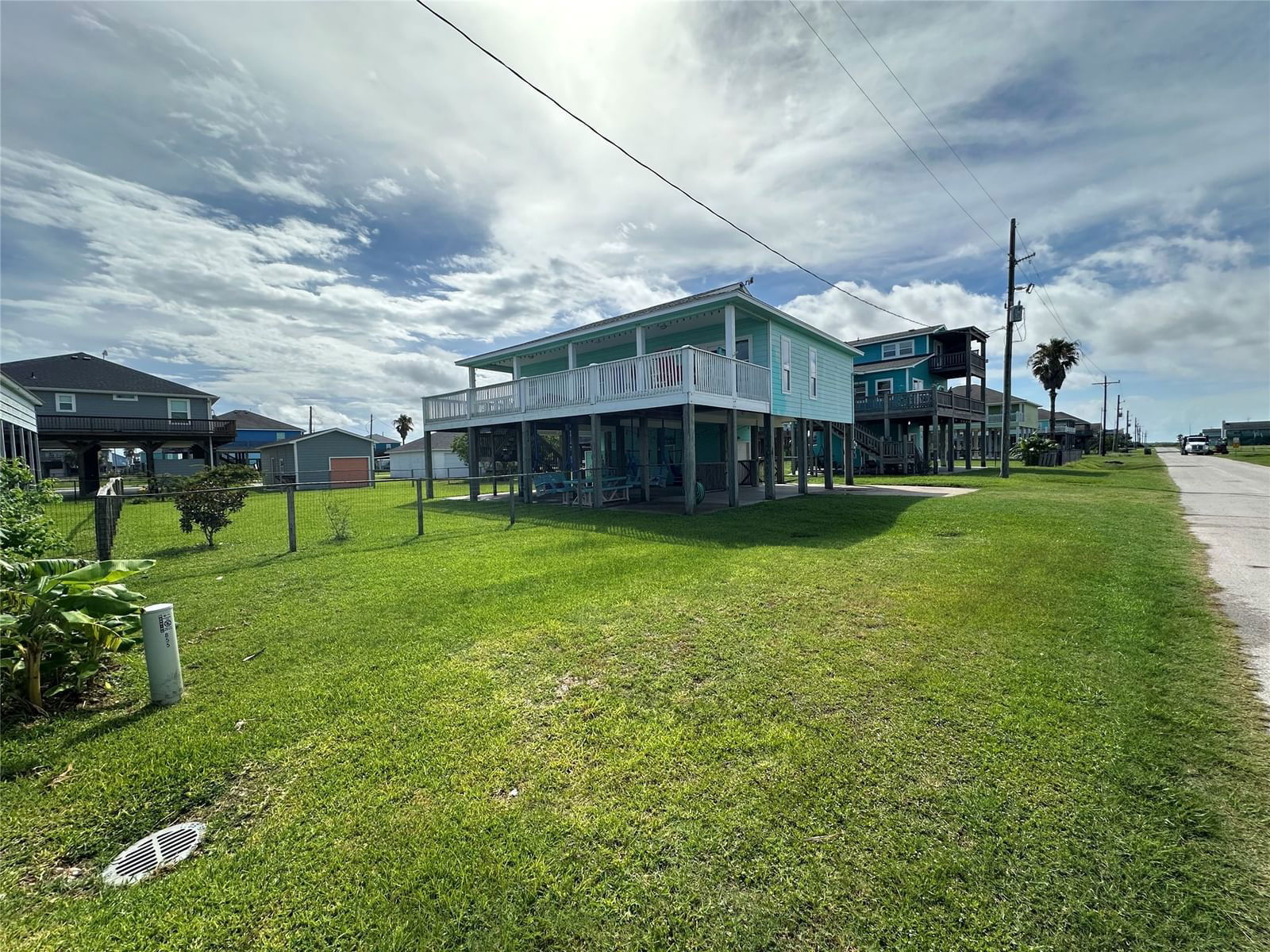 Real estate property located at 855 West, Galveston, Cloon Sub 4, Crystal Beach, TX, US