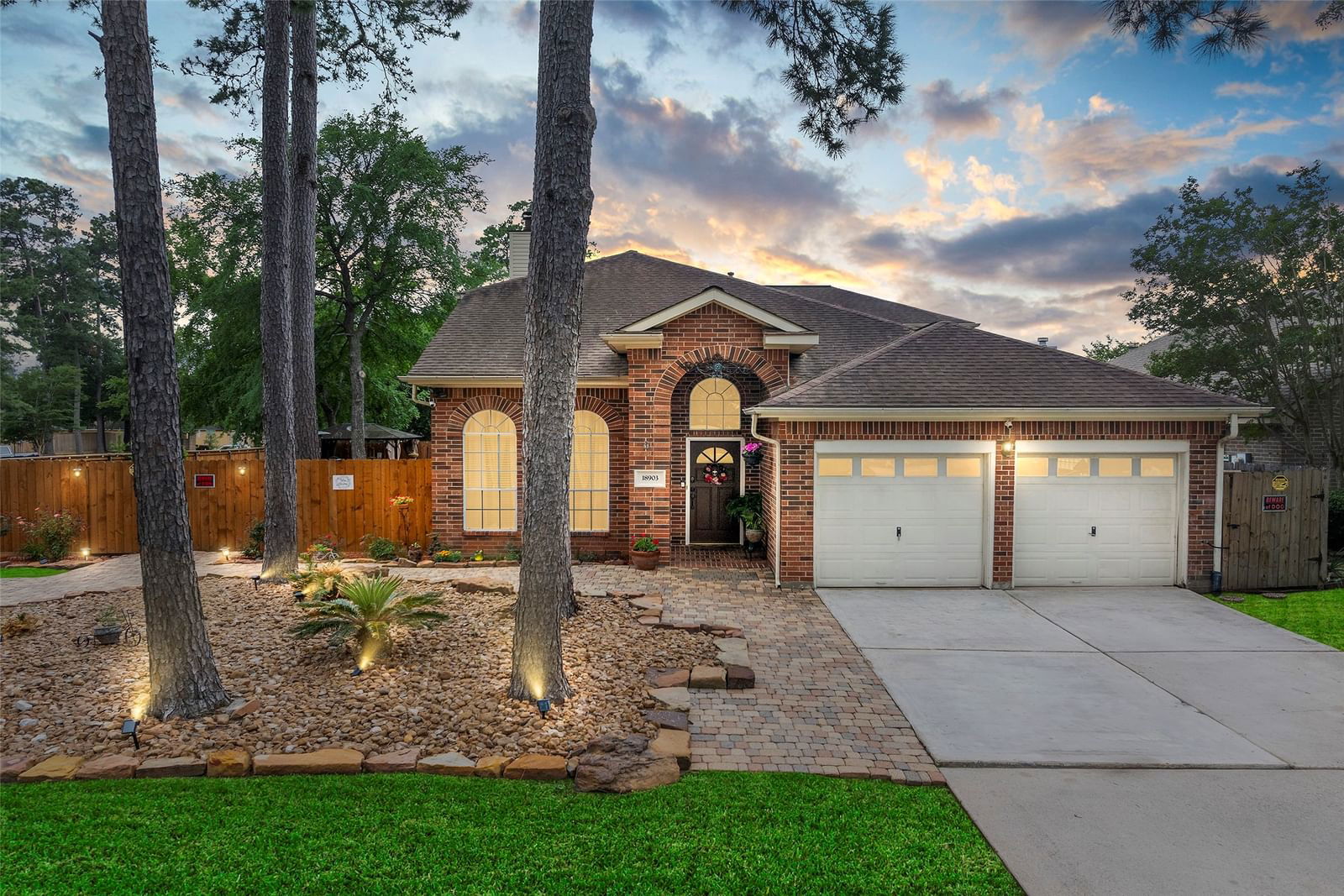 Real estate property located at 18903 Candlecreek, Harris, Cypress Hollow Sec 01, Spring, TX, US