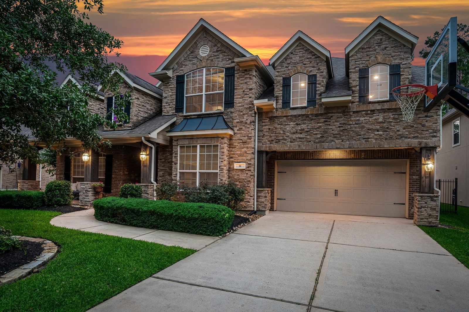 Real estate property located at 11 Mariscal, Harris, The Woodlands Creekside Park 10, The Woodlands, TX, US