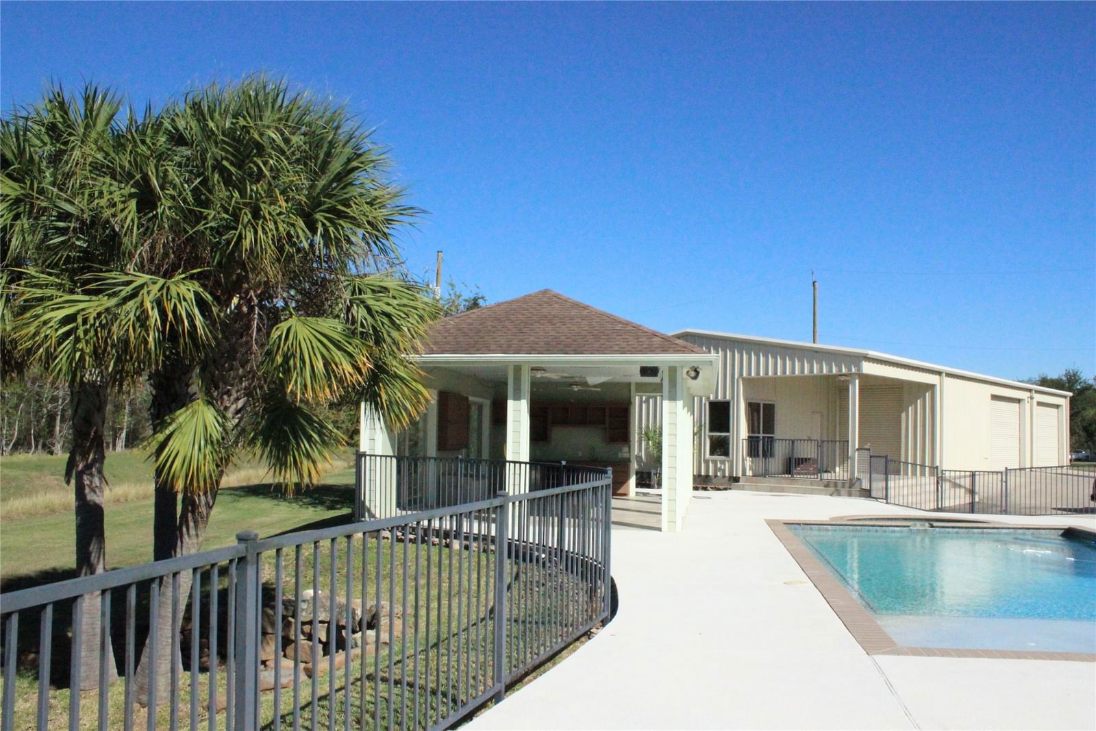 Real estate property located at 2904 Red Bluff, Harris, Red Oak Acres, Seabrook, TX, US