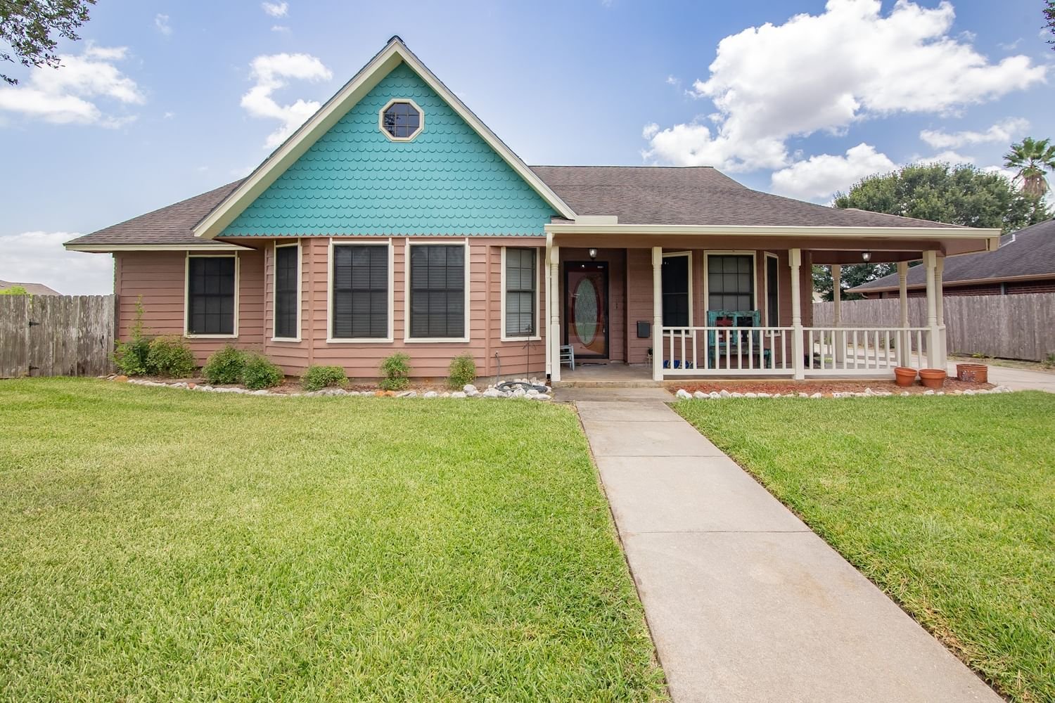 Real estate property located at 813 Buttercup, Jackson, Edna, TX, US