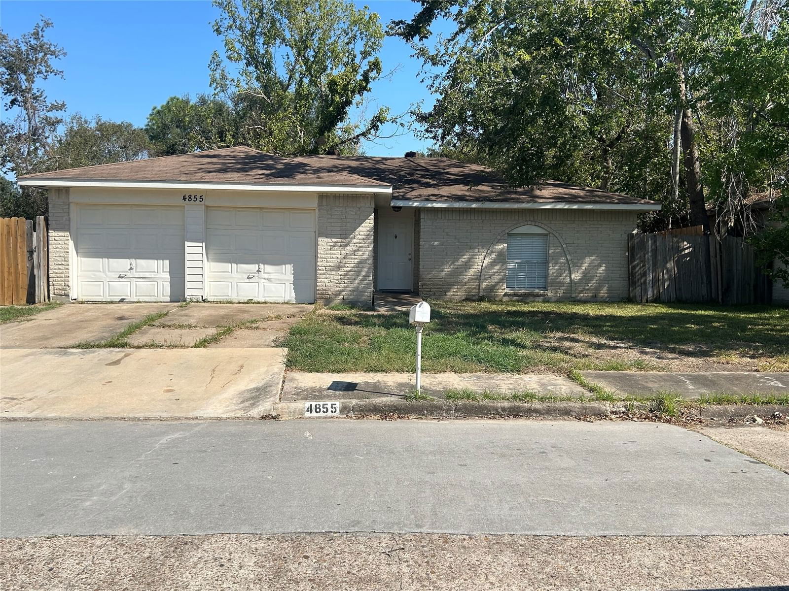 Real estate property located at 4855 Beechaven, Fort Bend, Ridgemont Sec 2 Residence D & G, Houston, TX, US