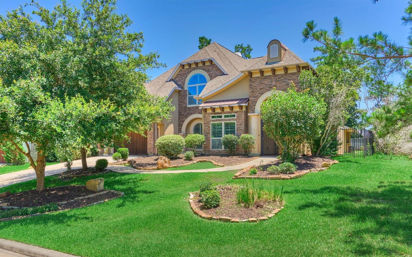 Real estate property located at 2 Shallowford, Harris, The Woodlands Creekside Park West 11, Tomball, TX, US