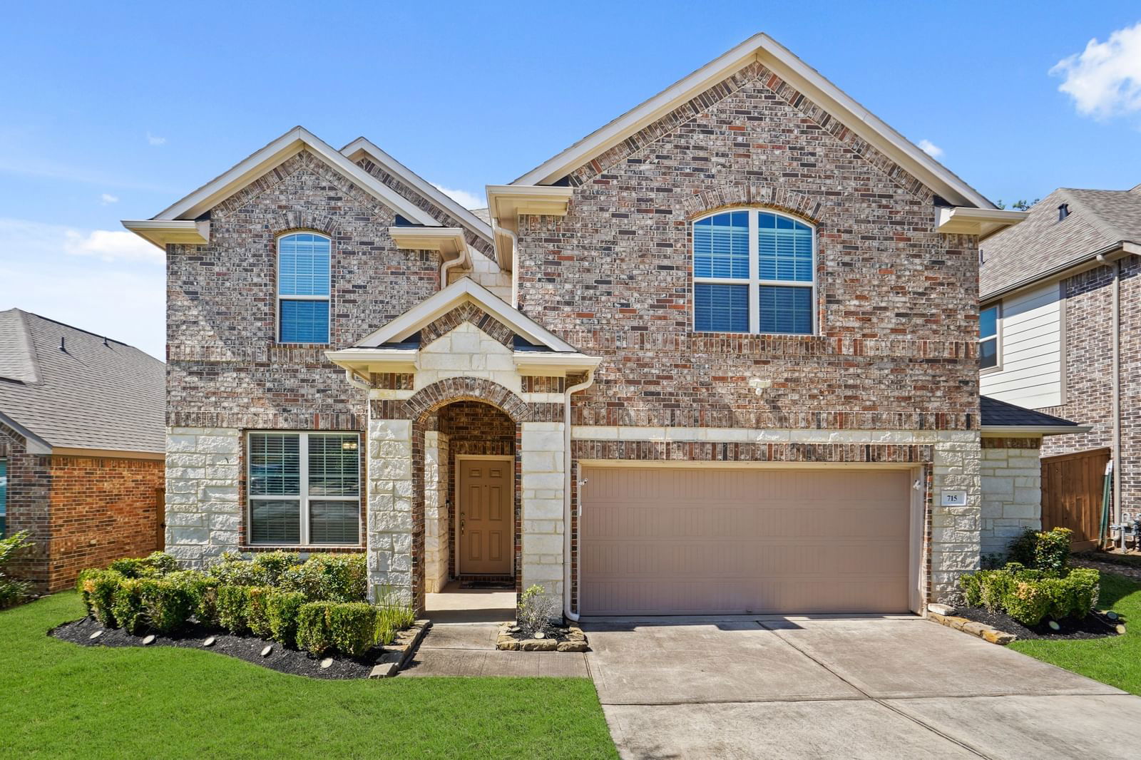 Real estate property located at 715 Red Elm, Montgomery, Wedgewood Forest, Conroe, TX, US