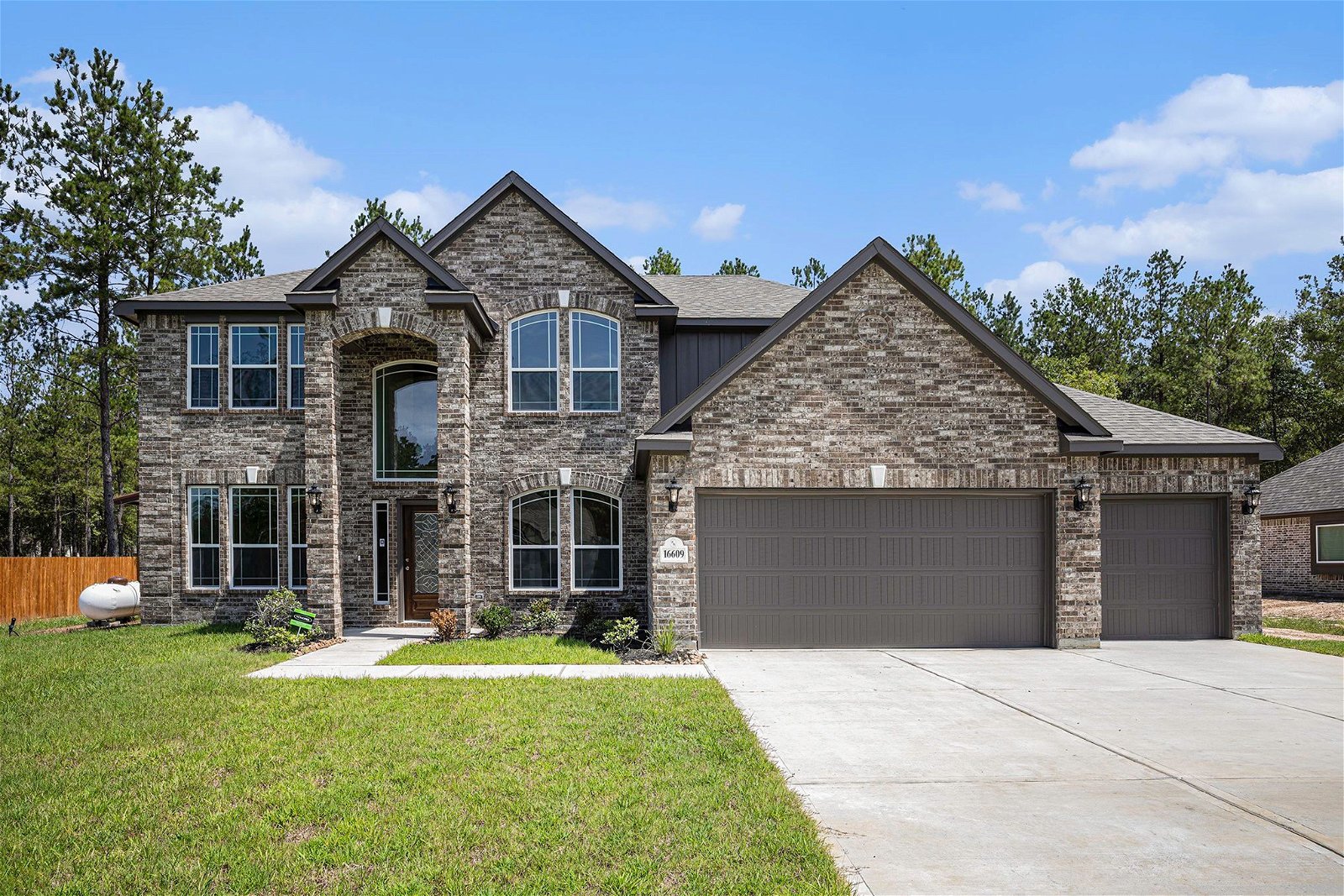 Real estate property located at 16609 Crosby, Montgomery, Conroe, TX, US