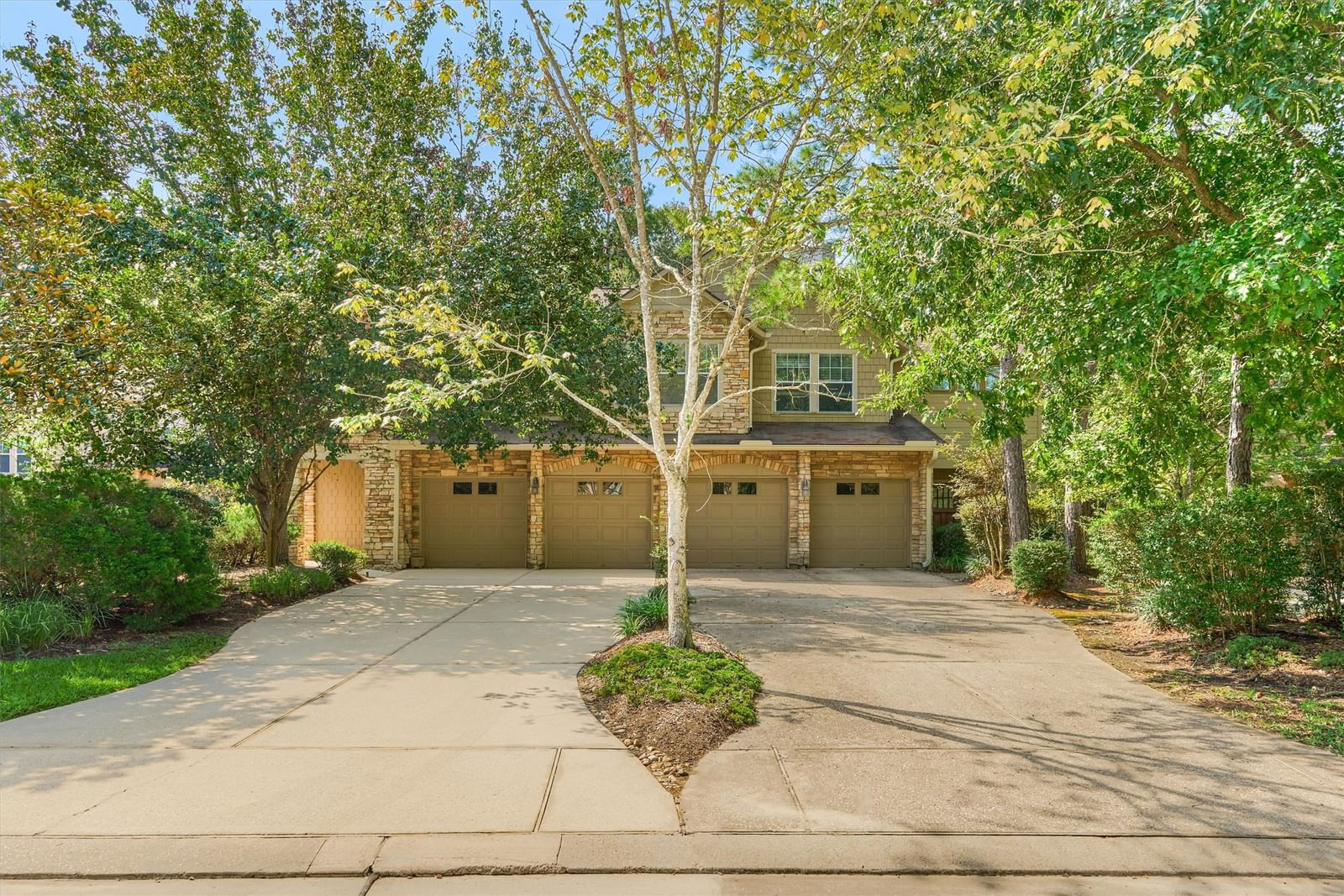 Real estate property located at 87 Woodlily, Montgomery, Stonecreek Courts Condo, The Woodlands, TX, US