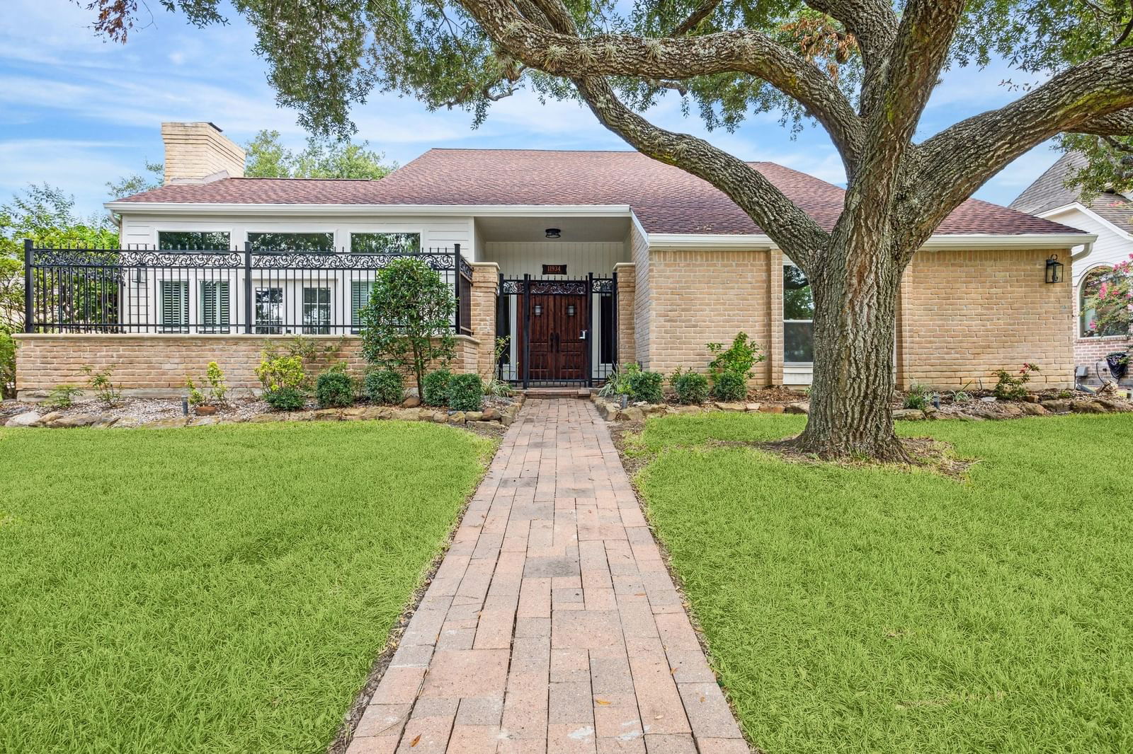 Real estate property located at 11934 Carriage Hill, Harris, Woods Lakeside, Houston, TX, US