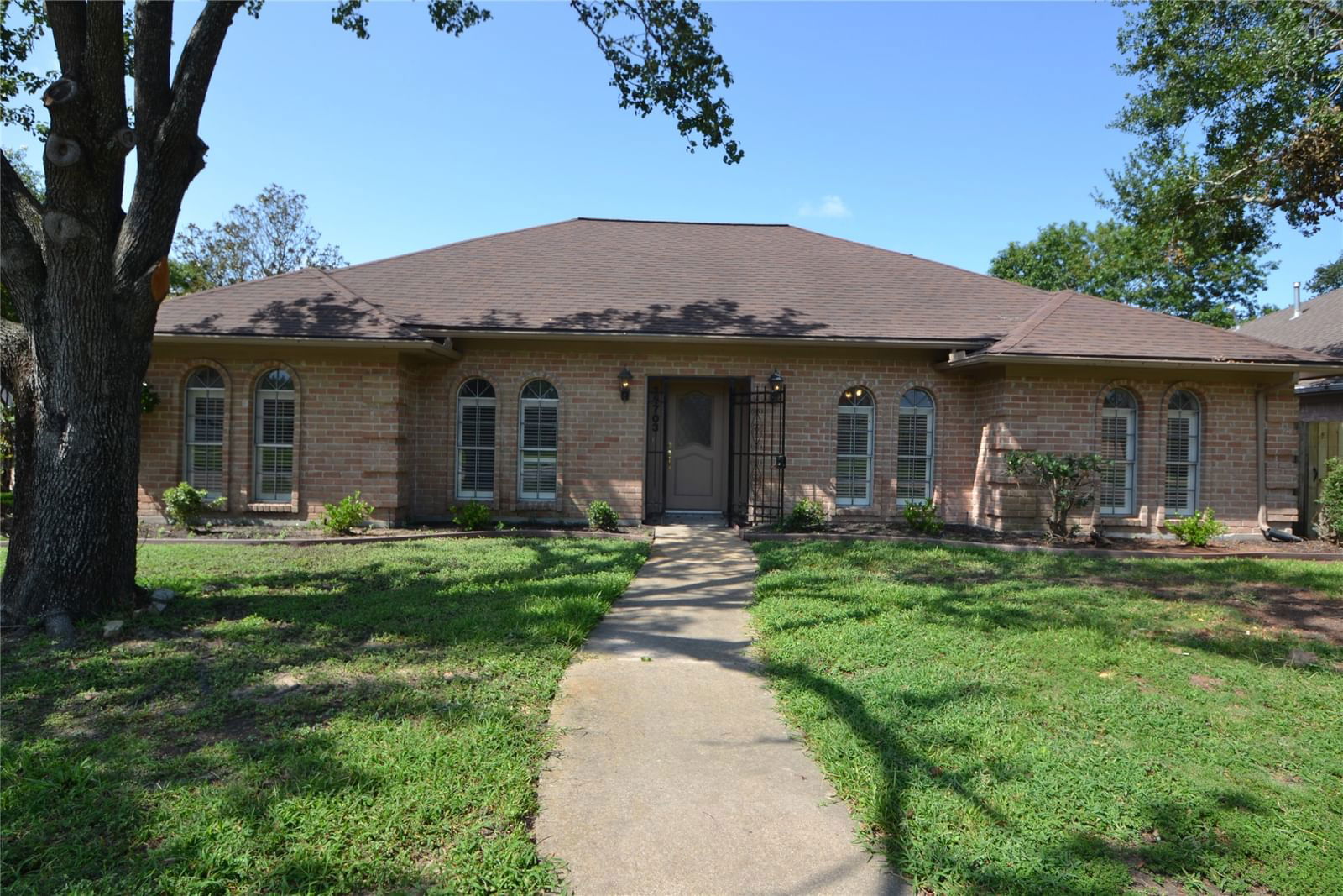 Real estate property located at 15703 FOUR LEAF, Harris, BEAR CREEK VILLAGE, Houston, TX, US