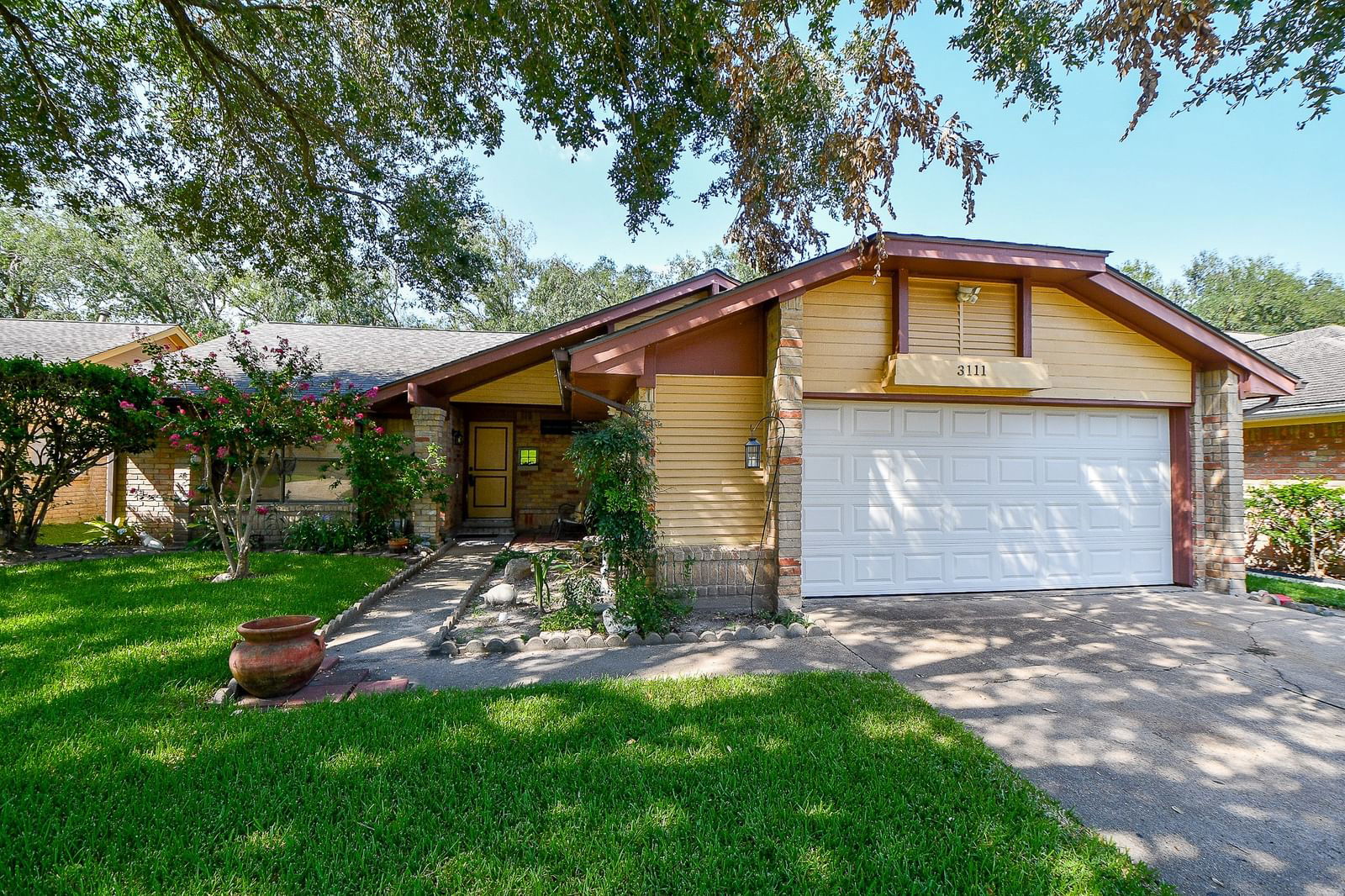 Real estate property located at 3111 The Highlands, Fort Bend, The Highlands Sec 3, Sugar Land, TX, US