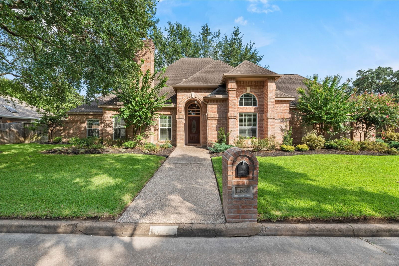 Real estate property located at 11622 Aspenway, Harris, Lakewood Forest Patio Homes, Houston, TX, US