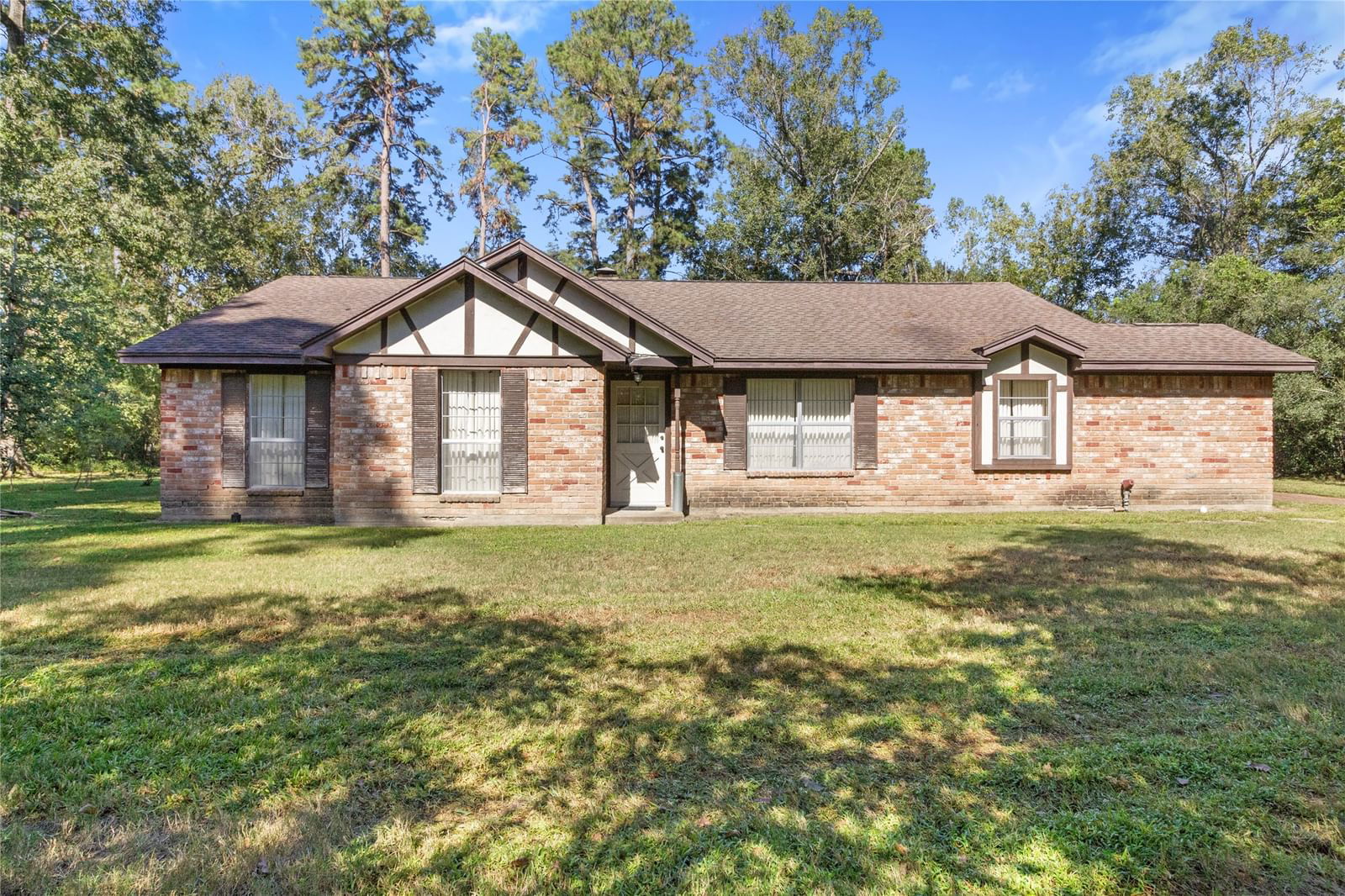 Real estate property located at 403 Shadylake, Montgomery, Roman Forest 01, New Caney, TX, US