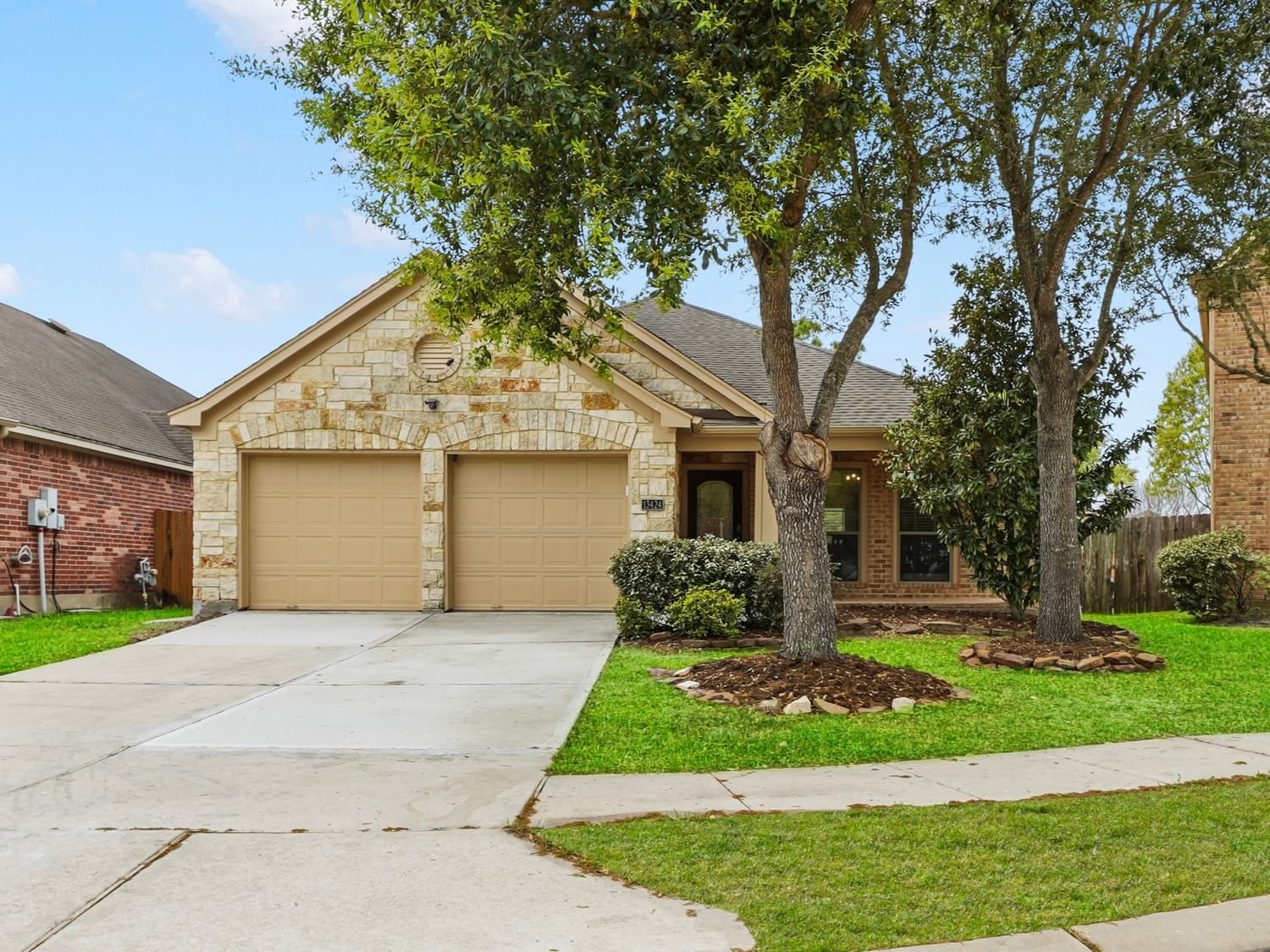 Real estate property located at 13424 Moonlit Lake, Brazoria, Shadow Creek Ranch Sf1-Sf2-Sf3, Pearland, TX, US