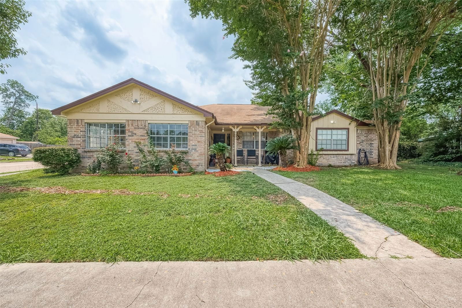 Real estate property located at 7003 Falling Waters, Harris, Oakwood Glen Sec 01, Spring, TX, US